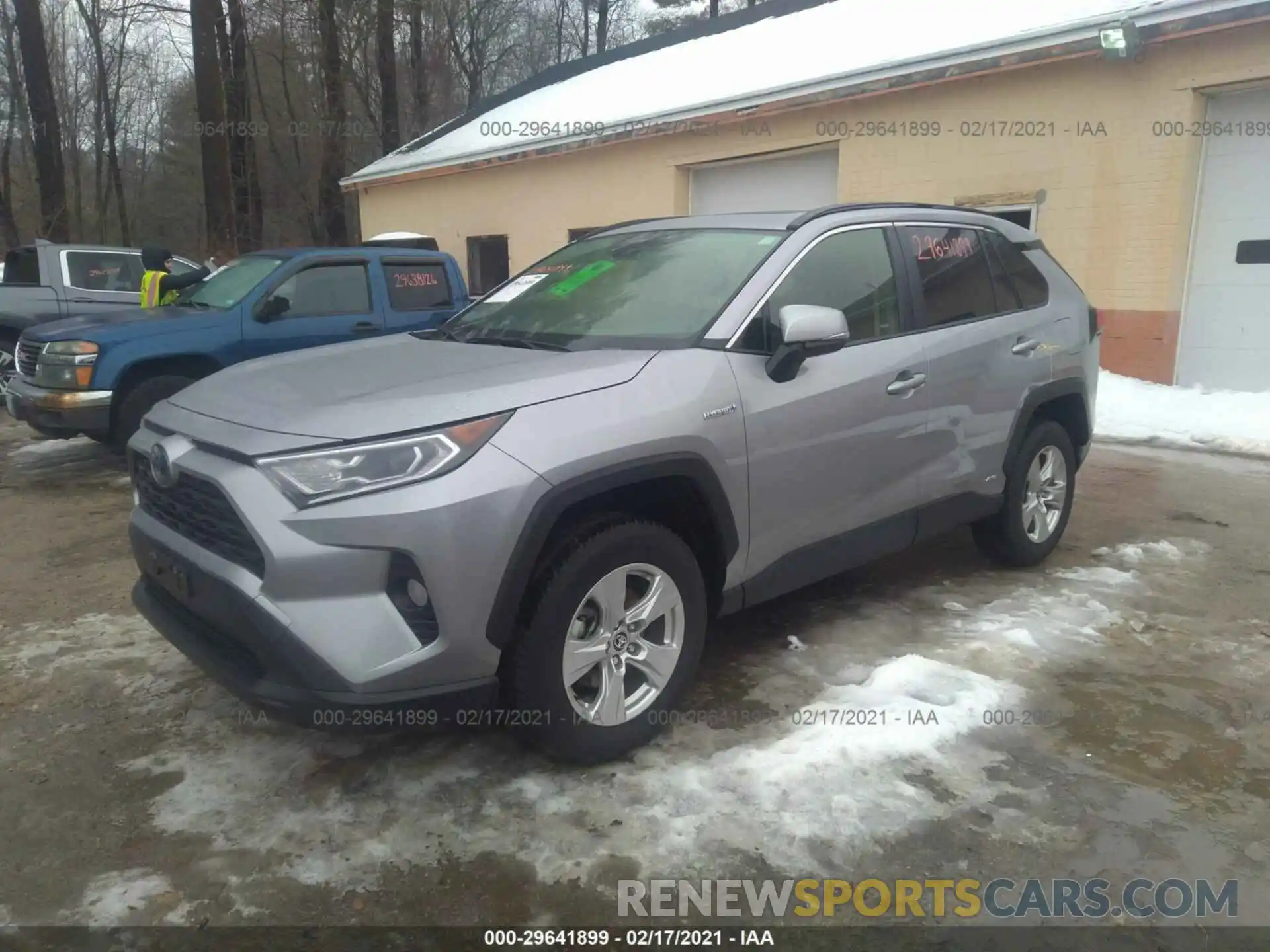 2 Photograph of a damaged car JTMRWRFV6LD058723 TOYOTA RAV4 2020