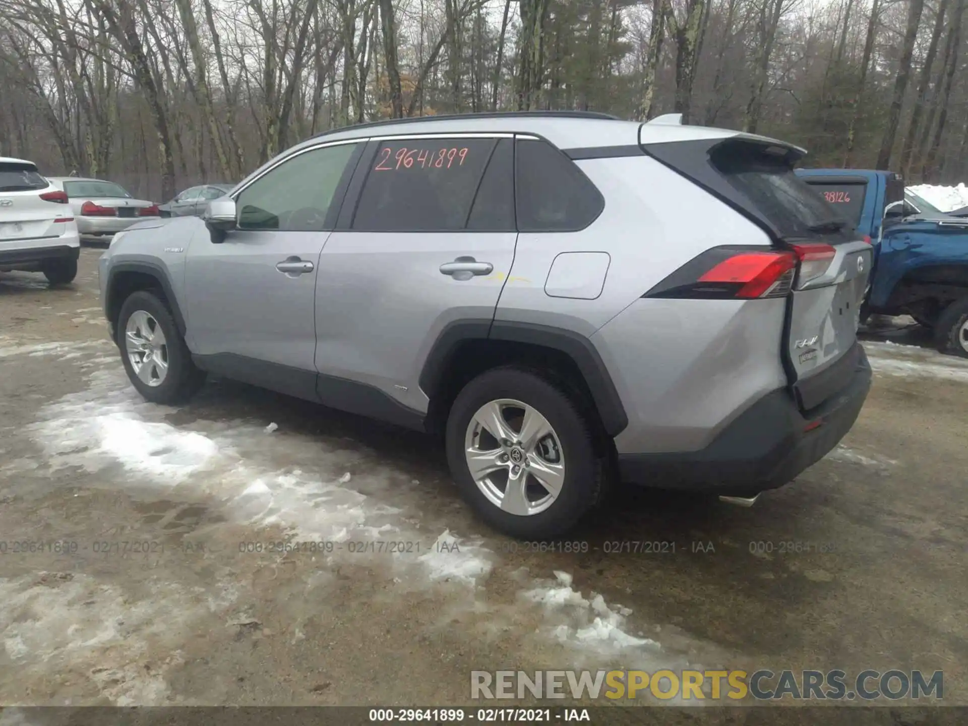 3 Photograph of a damaged car JTMRWRFV6LD058723 TOYOTA RAV4 2020