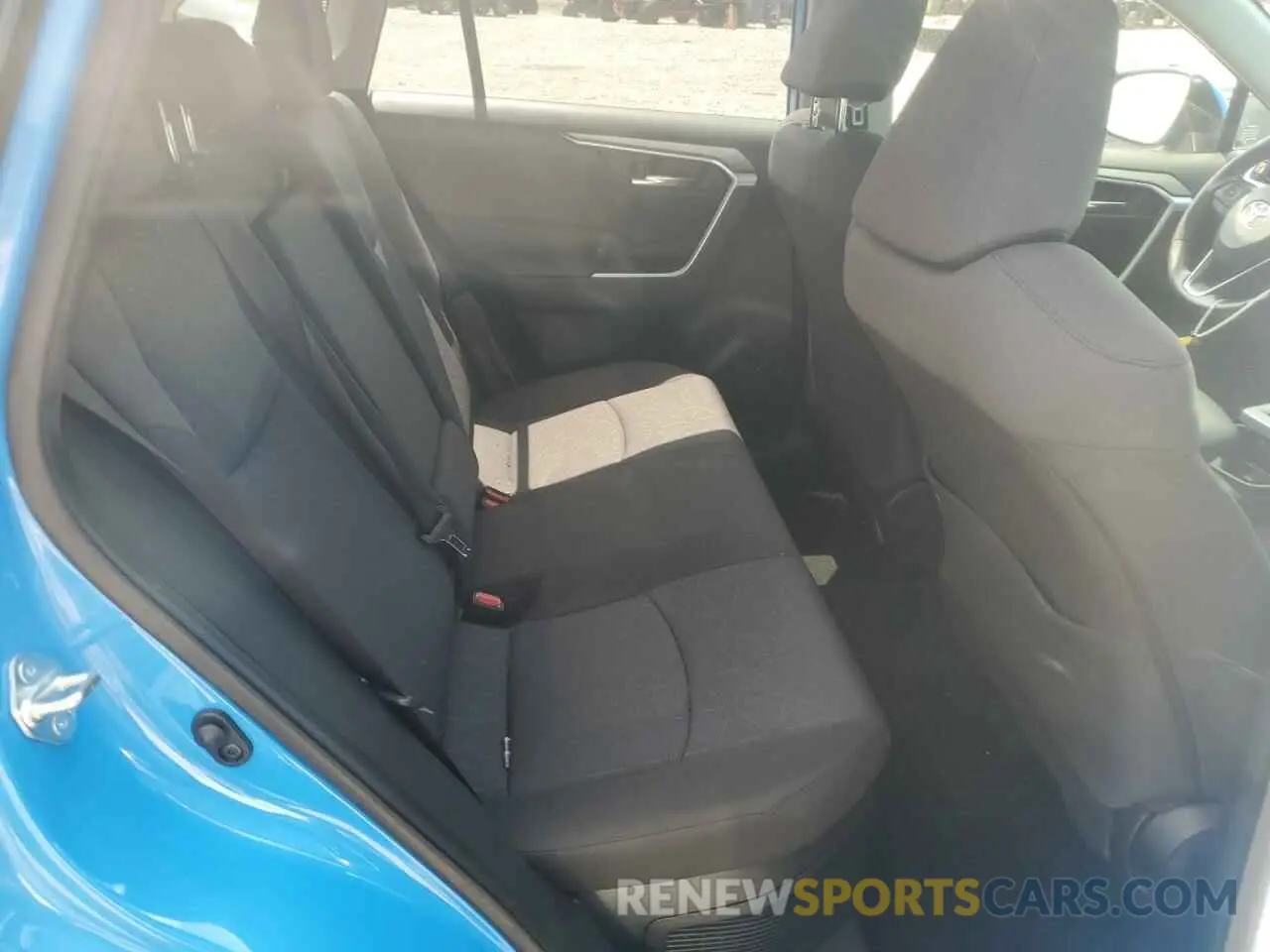 10 Photograph of a damaged car JTMRWRFV6LJ046444 TOYOTA RAV4 2020