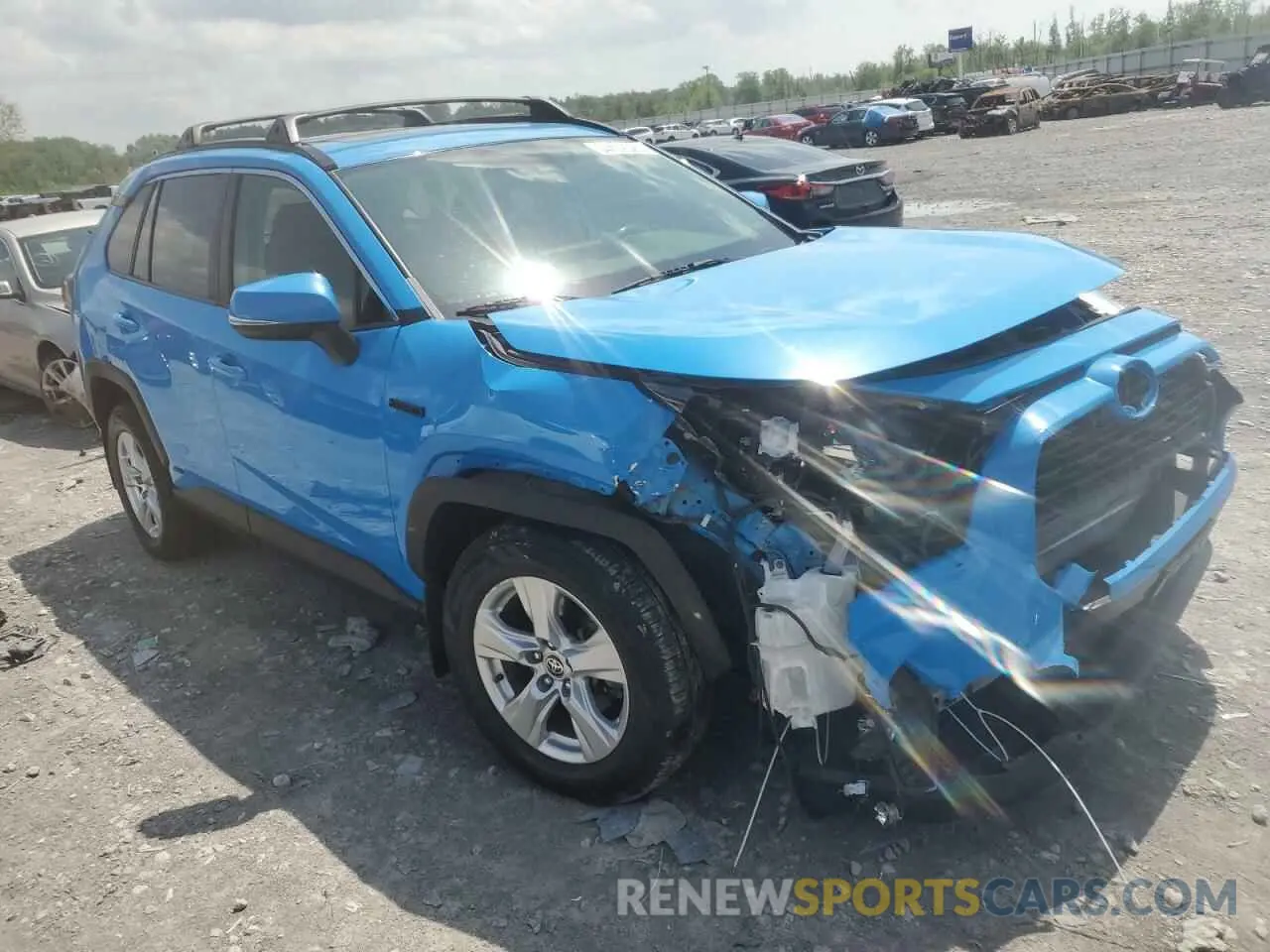 4 Photograph of a damaged car JTMRWRFV6LJ046444 TOYOTA RAV4 2020