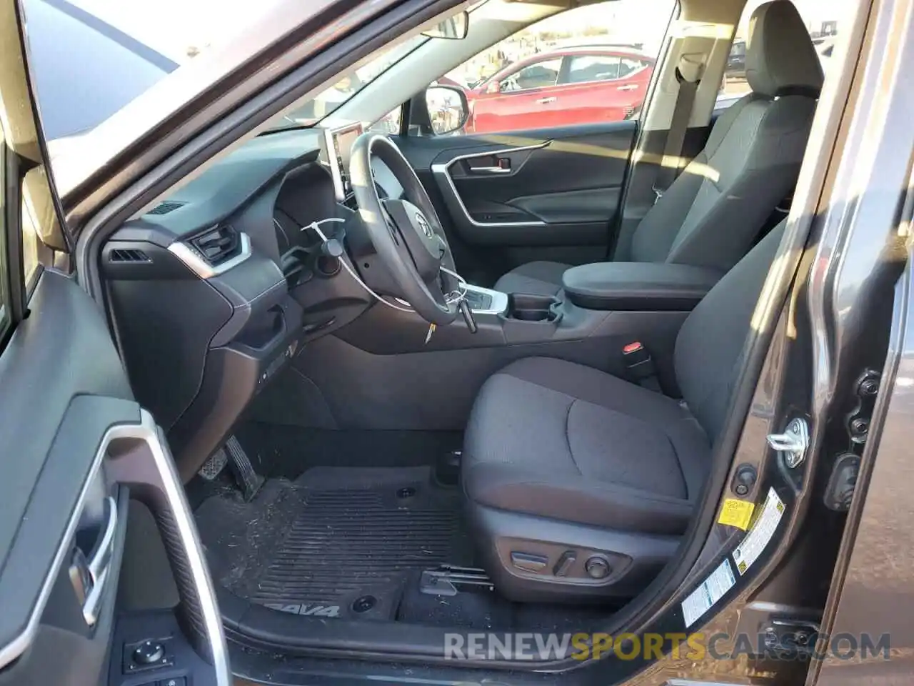 7 Photograph of a damaged car JTMRWRFV6LJ049117 TOYOTA RAV4 2020