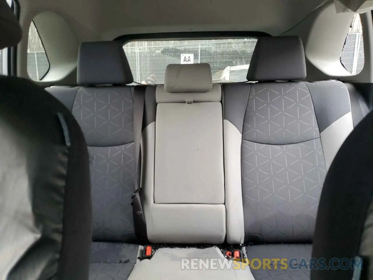 10 Photograph of a damaged car JTMRWRFV8LD067276 TOYOTA RAV4 2020