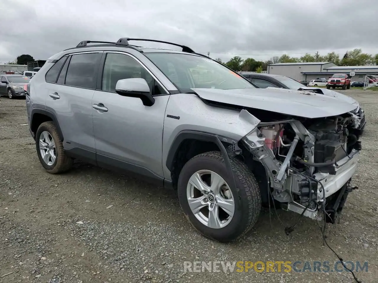 4 Photograph of a damaged car JTMRWRFV8LD530873 TOYOTA RAV4 2020