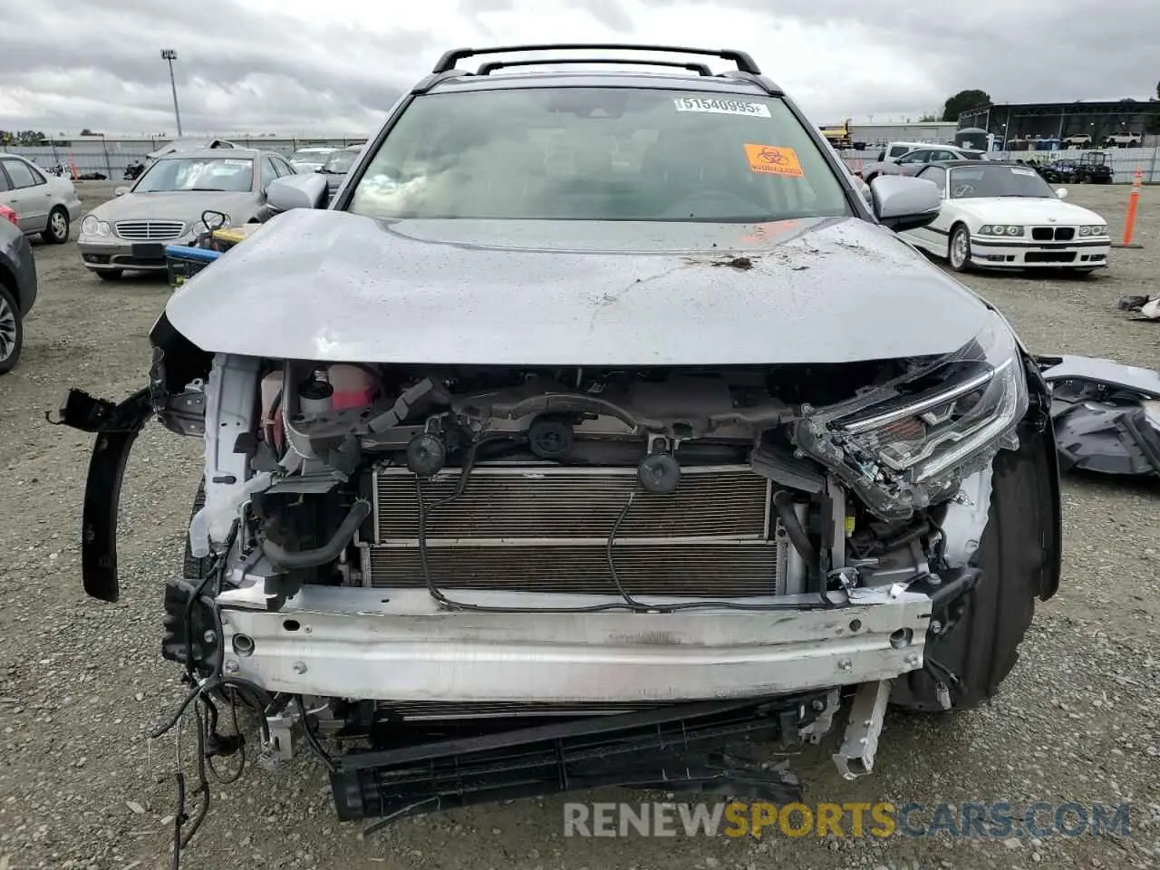 5 Photograph of a damaged car JTMRWRFV8LD530873 TOYOTA RAV4 2020
