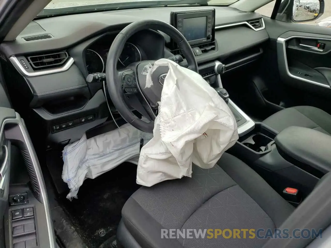 8 Photograph of a damaged car JTMRWRFV8LD530873 TOYOTA RAV4 2020