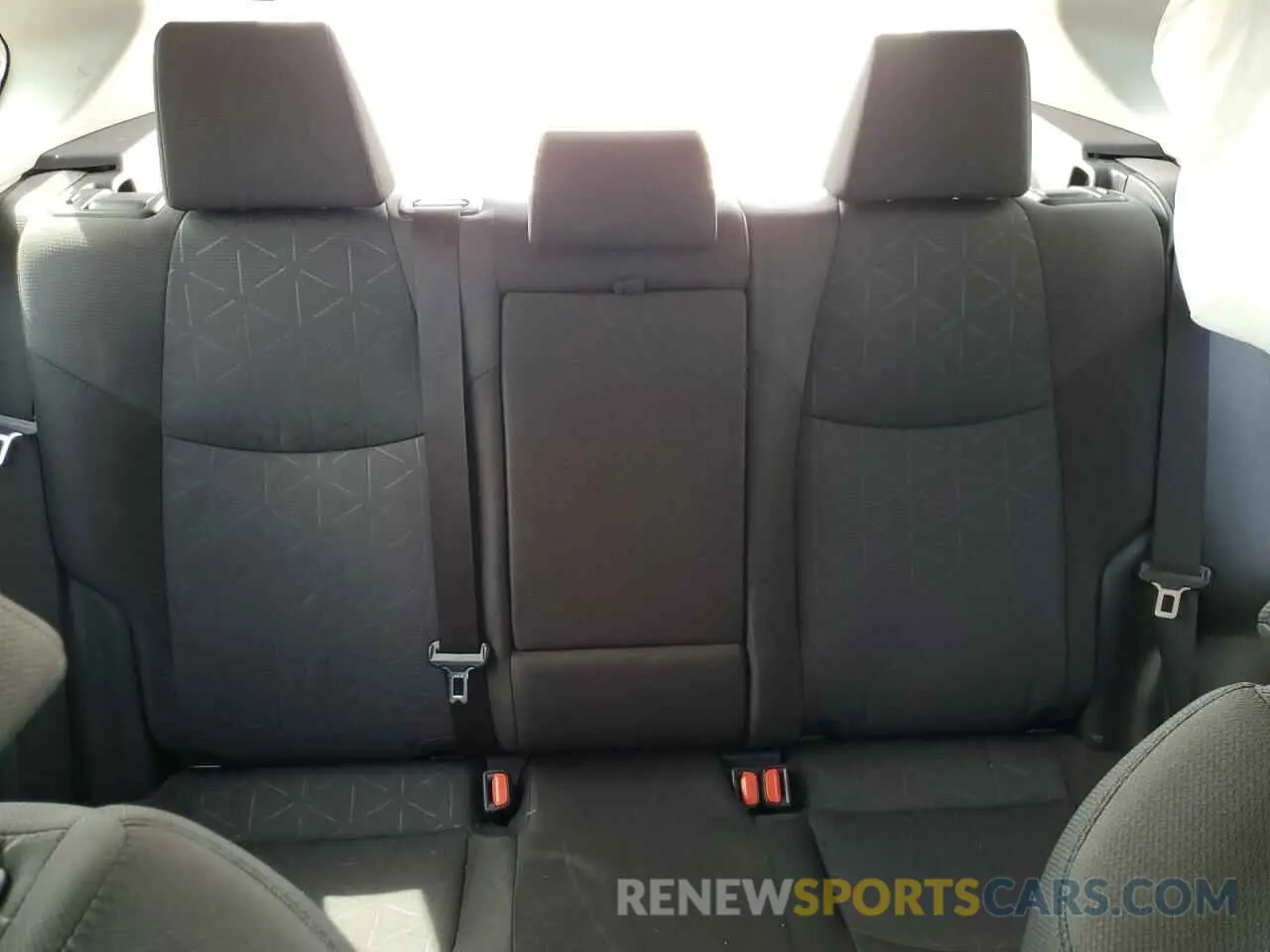 10 Photograph of a damaged car JTMRWRFV8LD547236 TOYOTA RAV4 2020