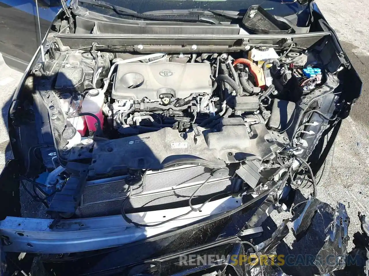 7 Photograph of a damaged car JTMRWRFV9LD066833 TOYOTA RAV4 2020