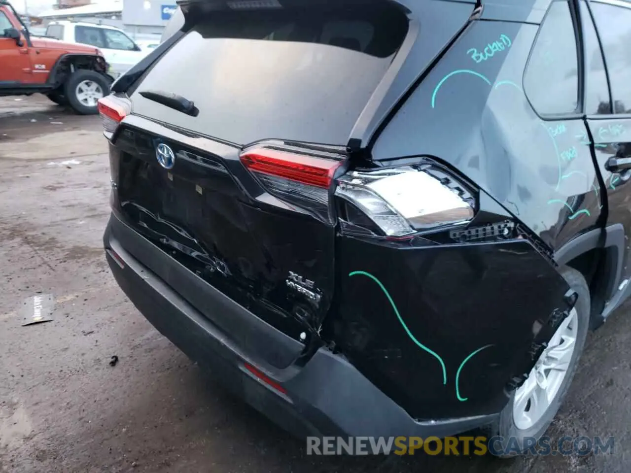 9 Photograph of a damaged car JTMRWRFV9LD070641 TOYOTA RAV4 2020