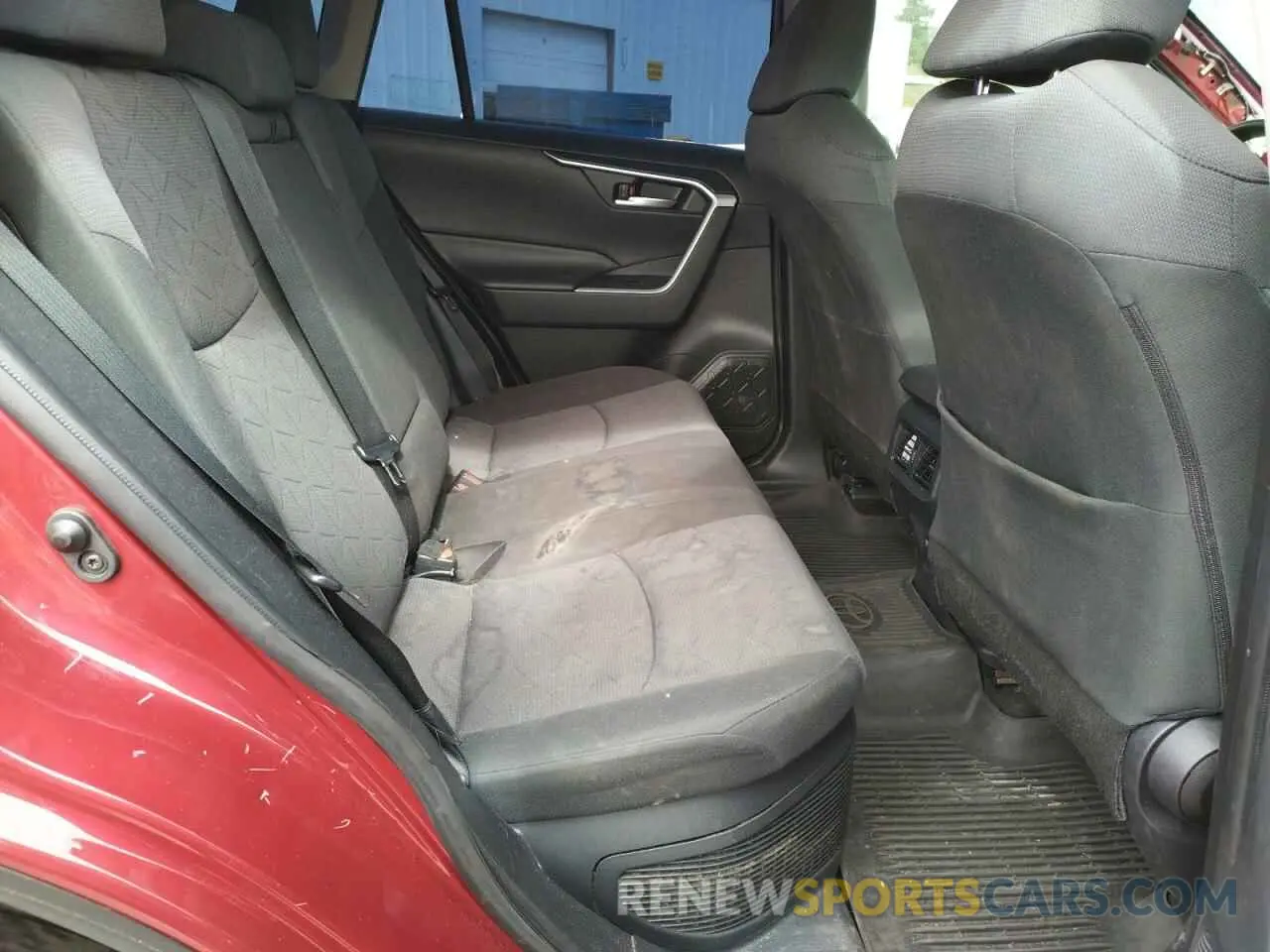 11 Photograph of a damaged car JTMRWRFV9LD072342 TOYOTA RAV4 2020