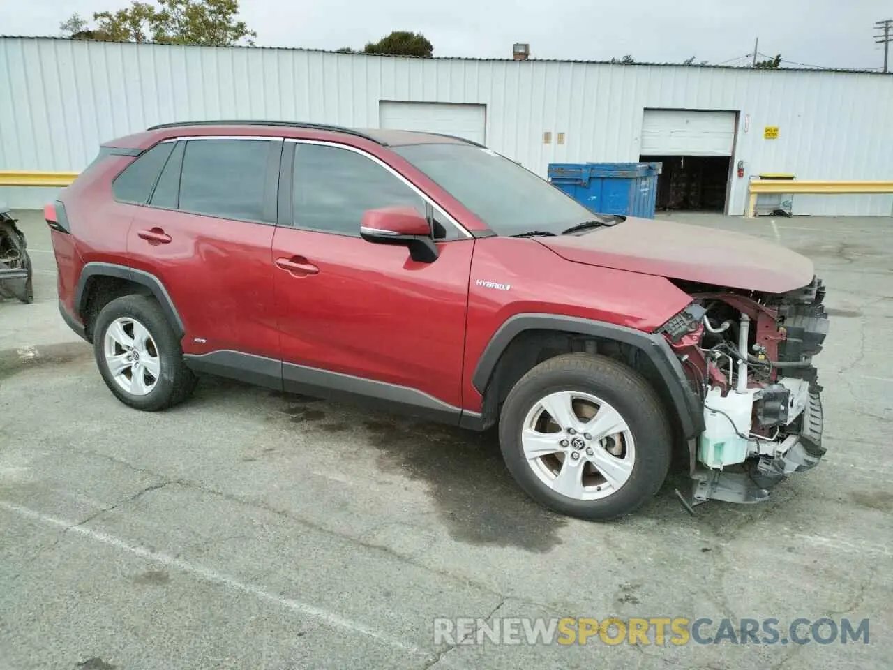 4 Photograph of a damaged car JTMRWRFV9LD072342 TOYOTA RAV4 2020