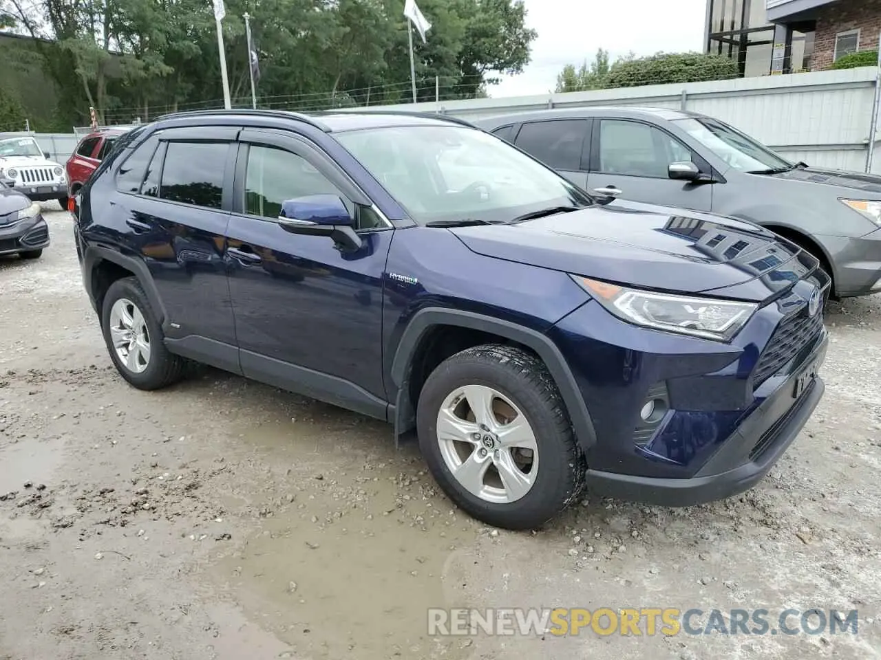 4 Photograph of a damaged car JTMRWRFVXLJ047077 TOYOTA RAV4 2020