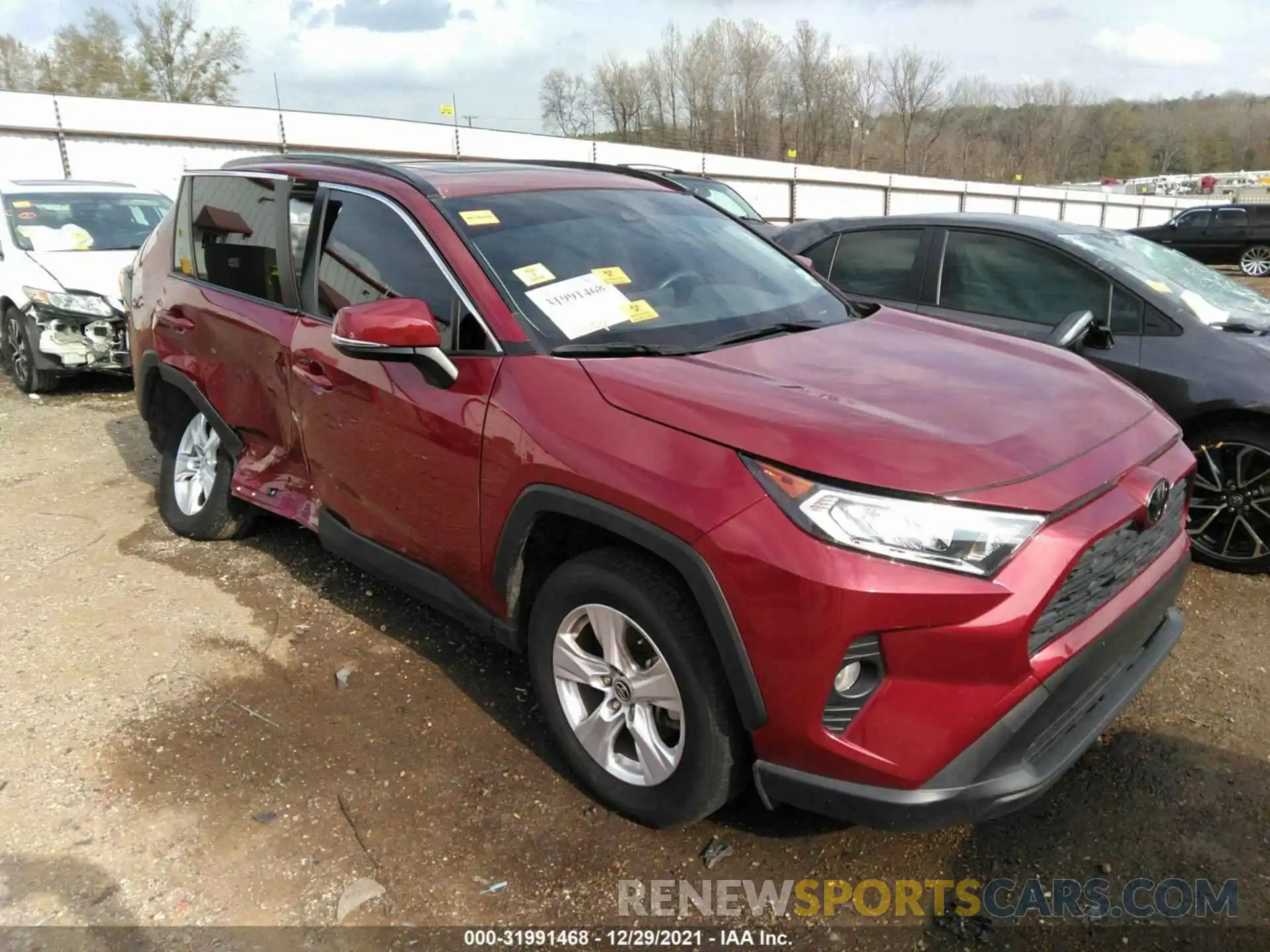 1 Photograph of a damaged car JTMW1RFV1LD521384 TOYOTA RAV4 2020