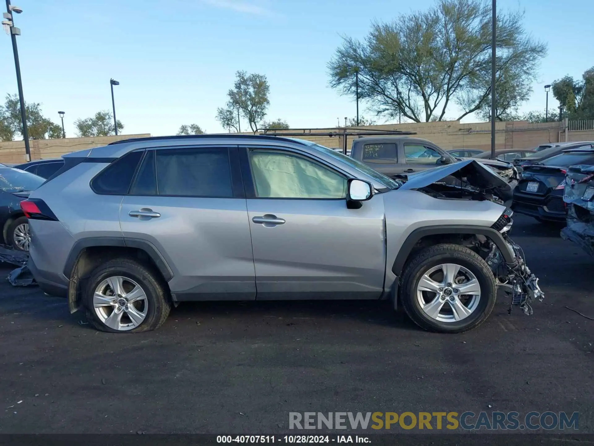 13 Photograph of a damaged car JTMW1RFV2LJ017640 TOYOTA RAV4 2020