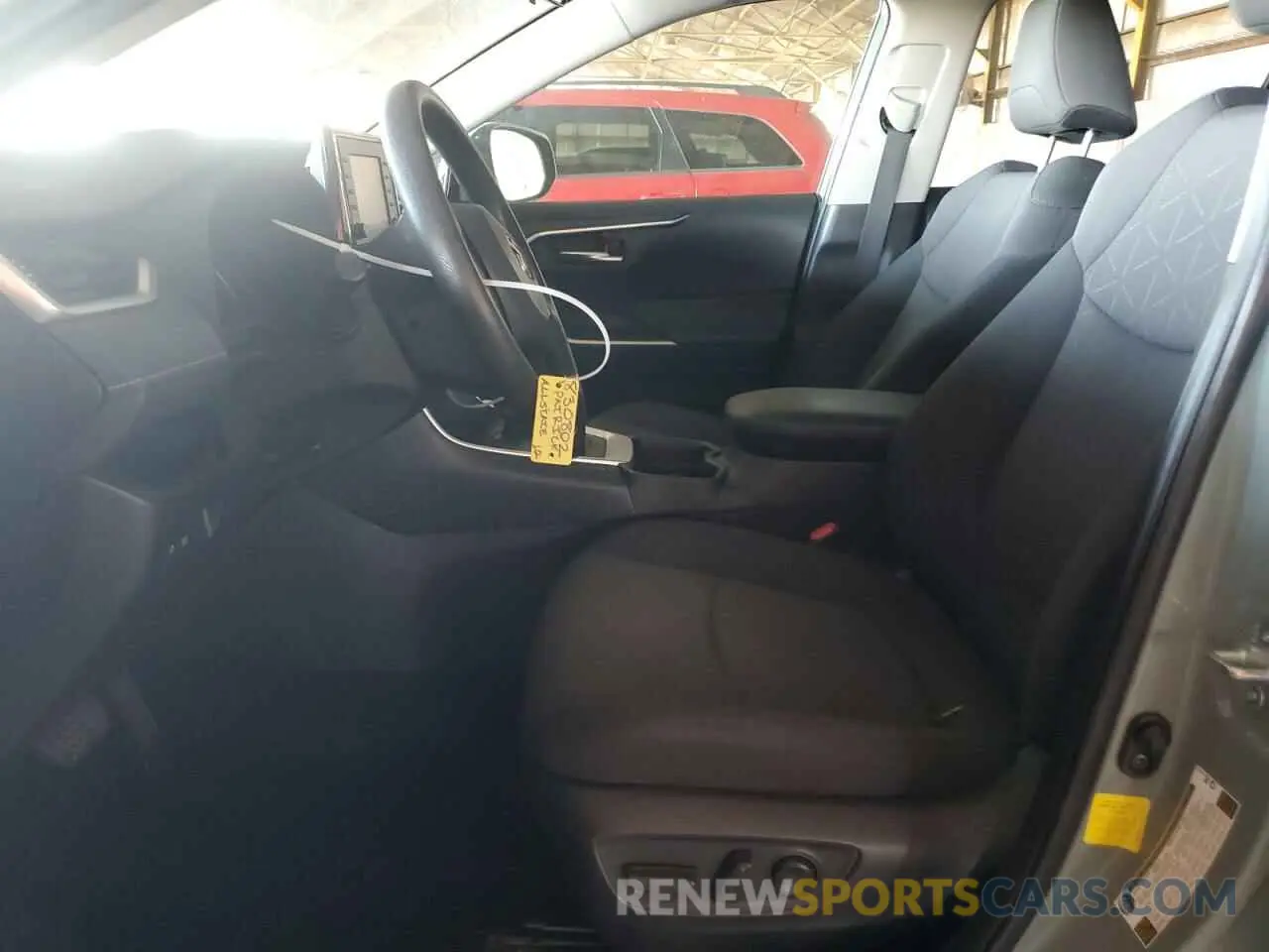 7 Photograph of a damaged car JTMW1RFV2LJ018111 TOYOTA RAV4 2020