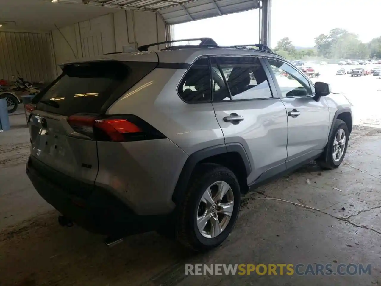 4 Photograph of a damaged car JTMW1RFV2LJ019808 TOYOTA RAV4 2020