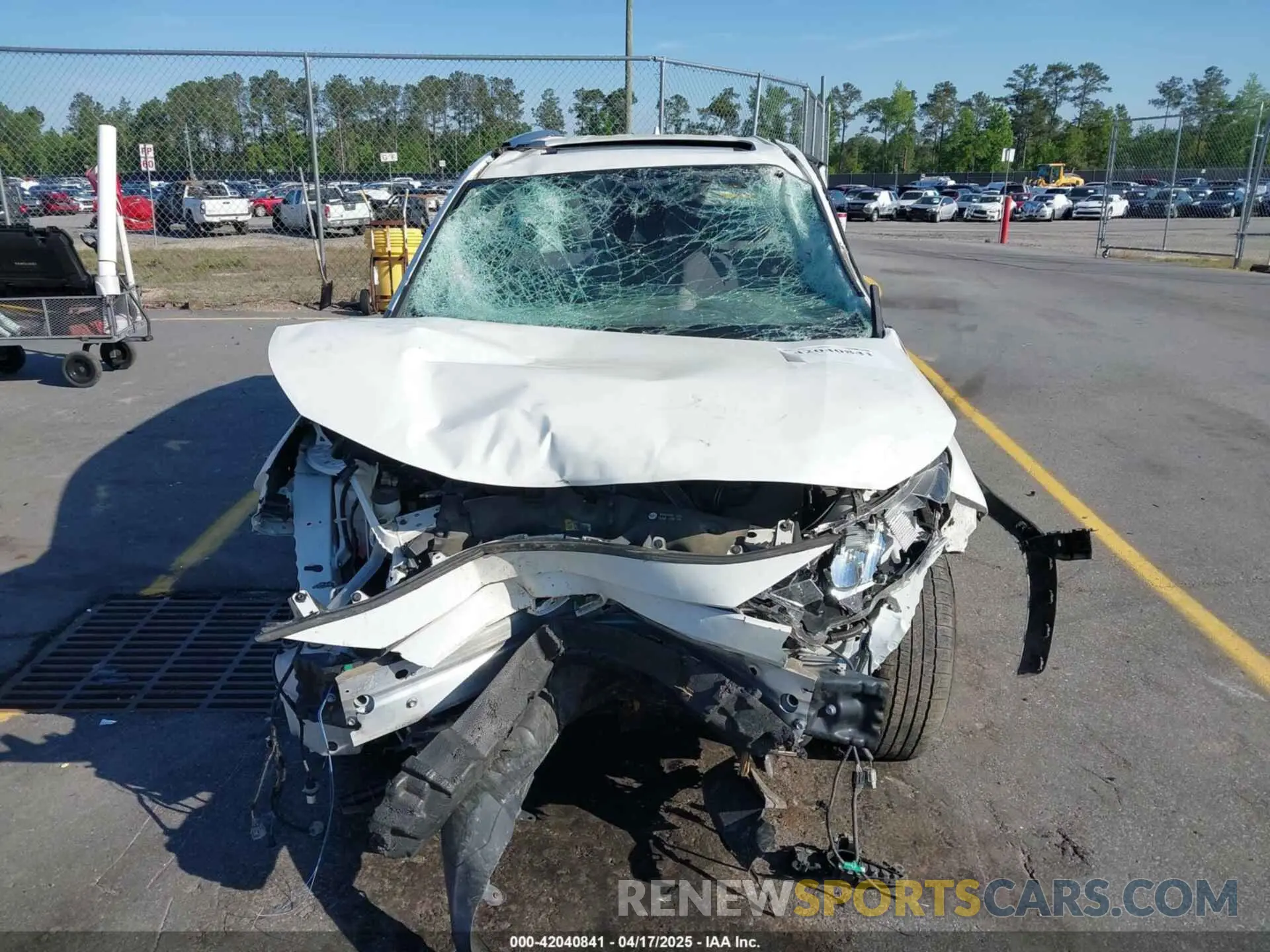 6 Photograph of a damaged car JTMW1RFV4LD059080 TOYOTA RAV4 2020