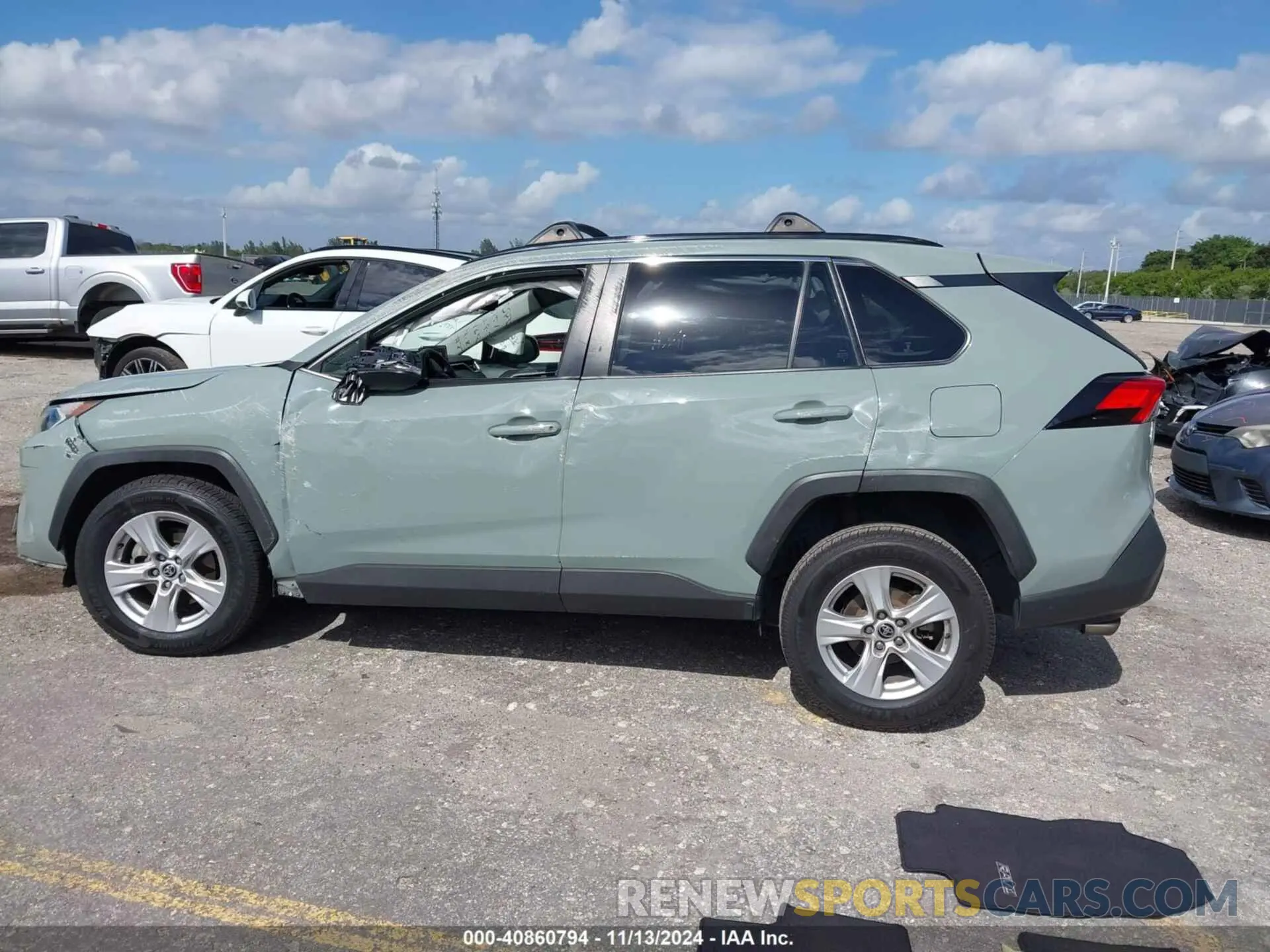 13 Photograph of a damaged car JTMW1RFV5LD044684 TOYOTA RAV4 2020