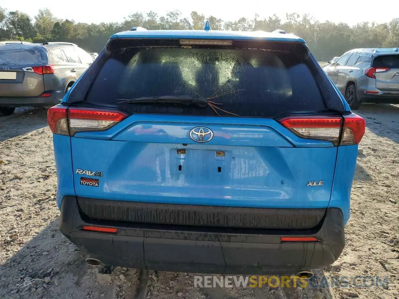6 Photograph of a damaged car JTMW1RFV7LJ019870 TOYOTA RAV4 2020