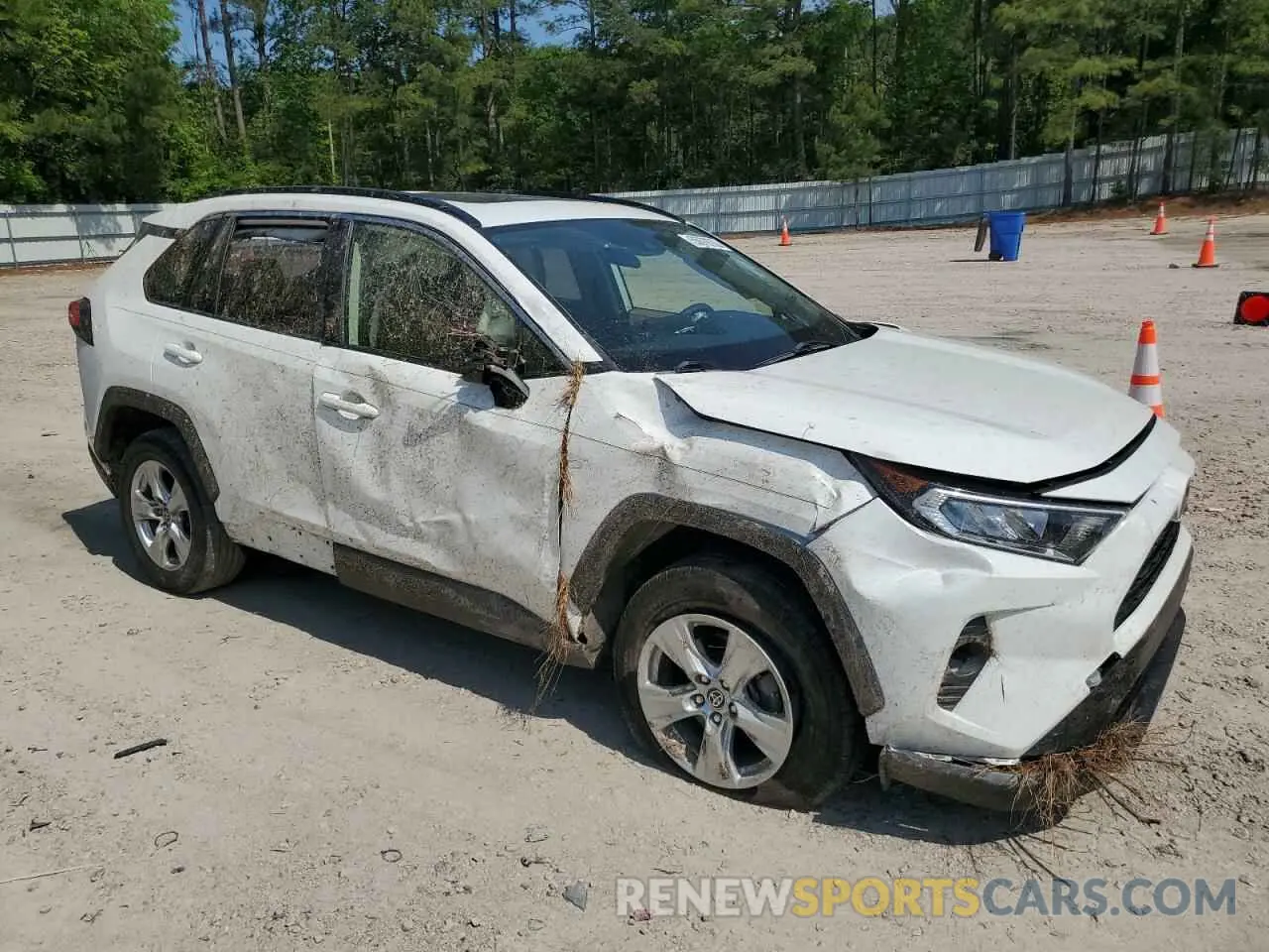 4 Photograph of a damaged car JTMW1RFV8LD058739 TOYOTA RAV4 2020