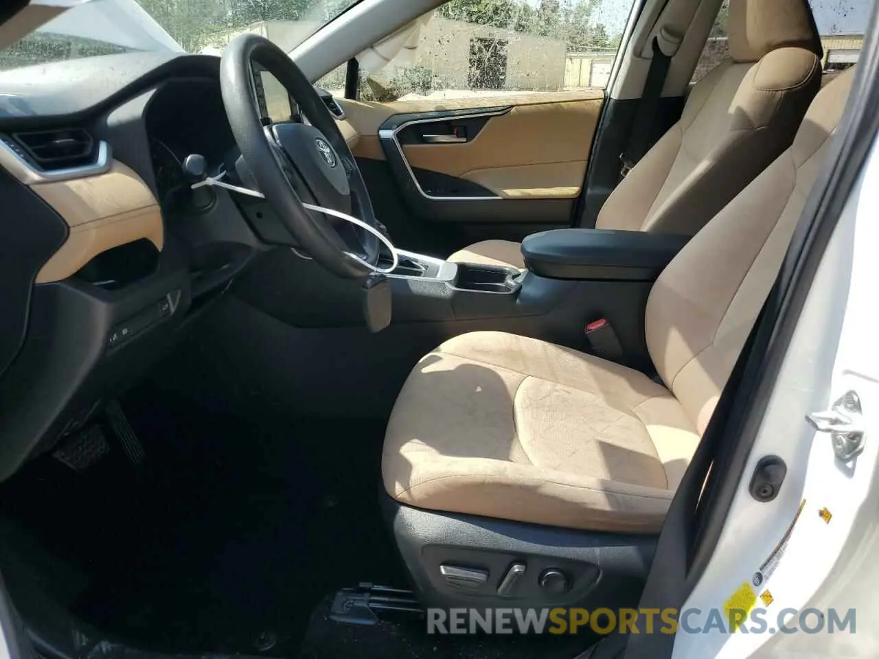 7 Photograph of a damaged car JTMW1RFV8LD058739 TOYOTA RAV4 2020
