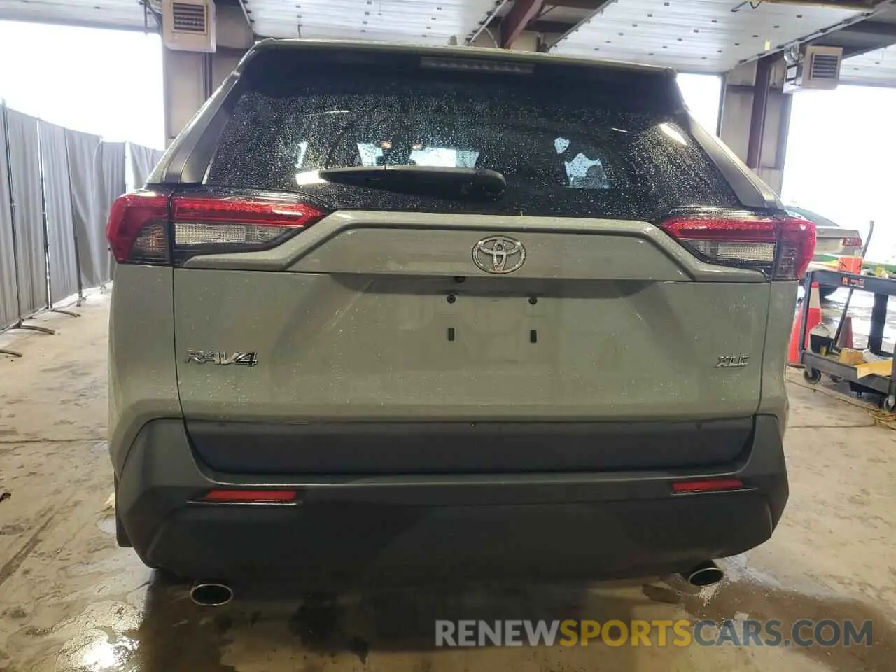 6 Photograph of a damaged car JTMW1RFV8LD520426 TOYOTA RAV4 2020