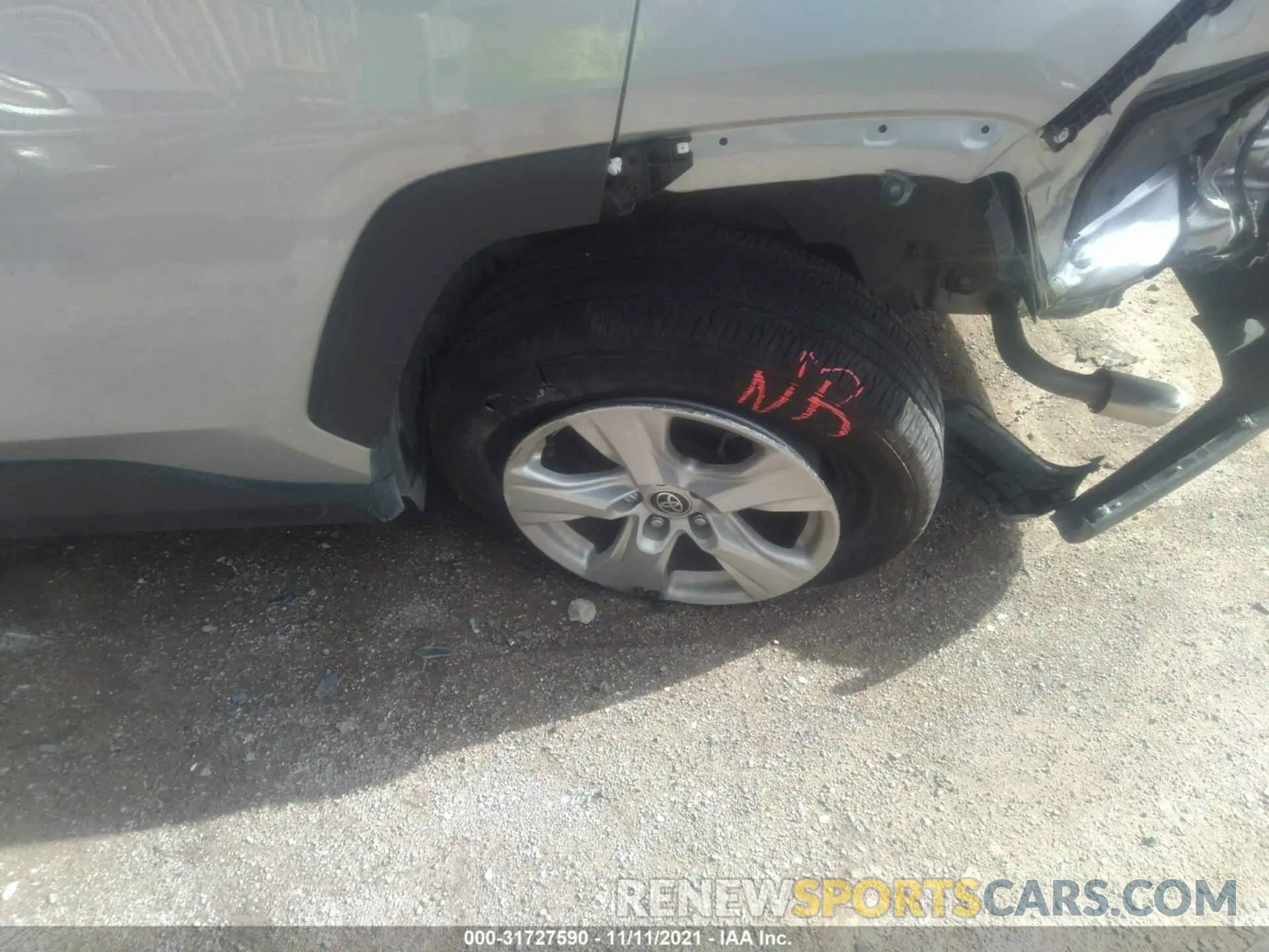 13 Photograph of a damaged car JTMW1RFVXLD046916 TOYOTA RAV4 2020
