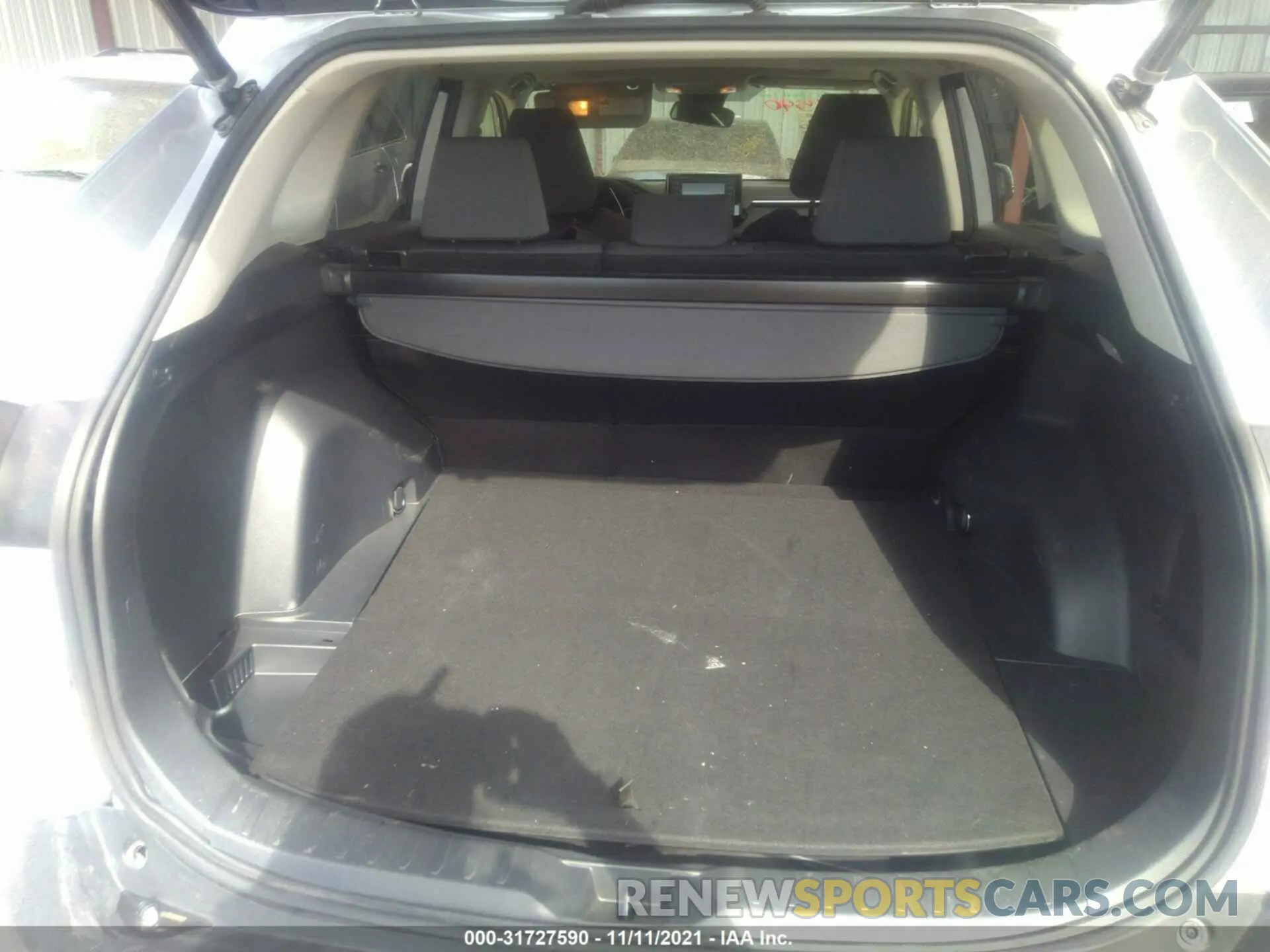 8 Photograph of a damaged car JTMW1RFVXLD046916 TOYOTA RAV4 2020