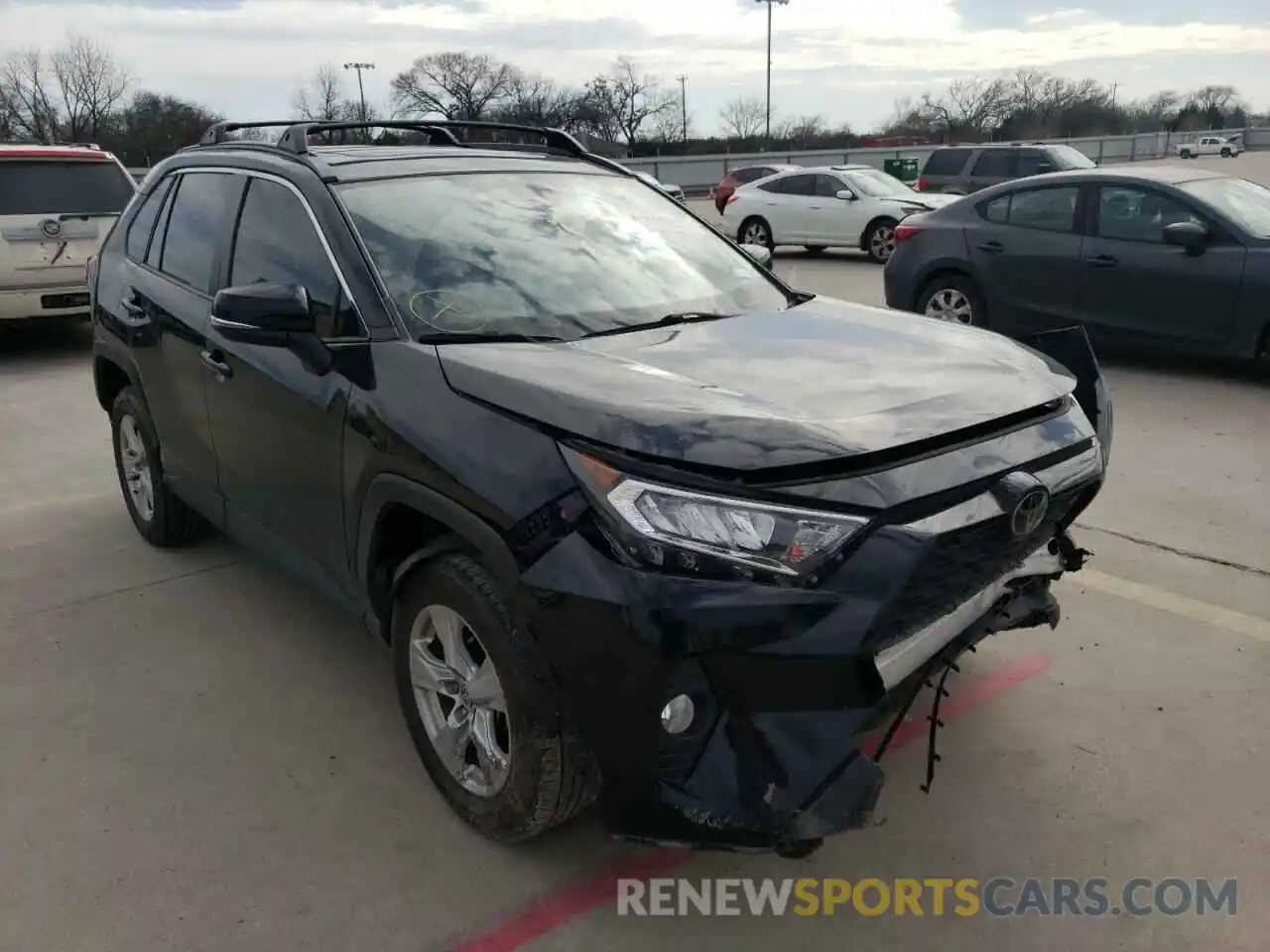 1 Photograph of a damaged car JTMW1RFVXLD519634 TOYOTA RAV4 2020