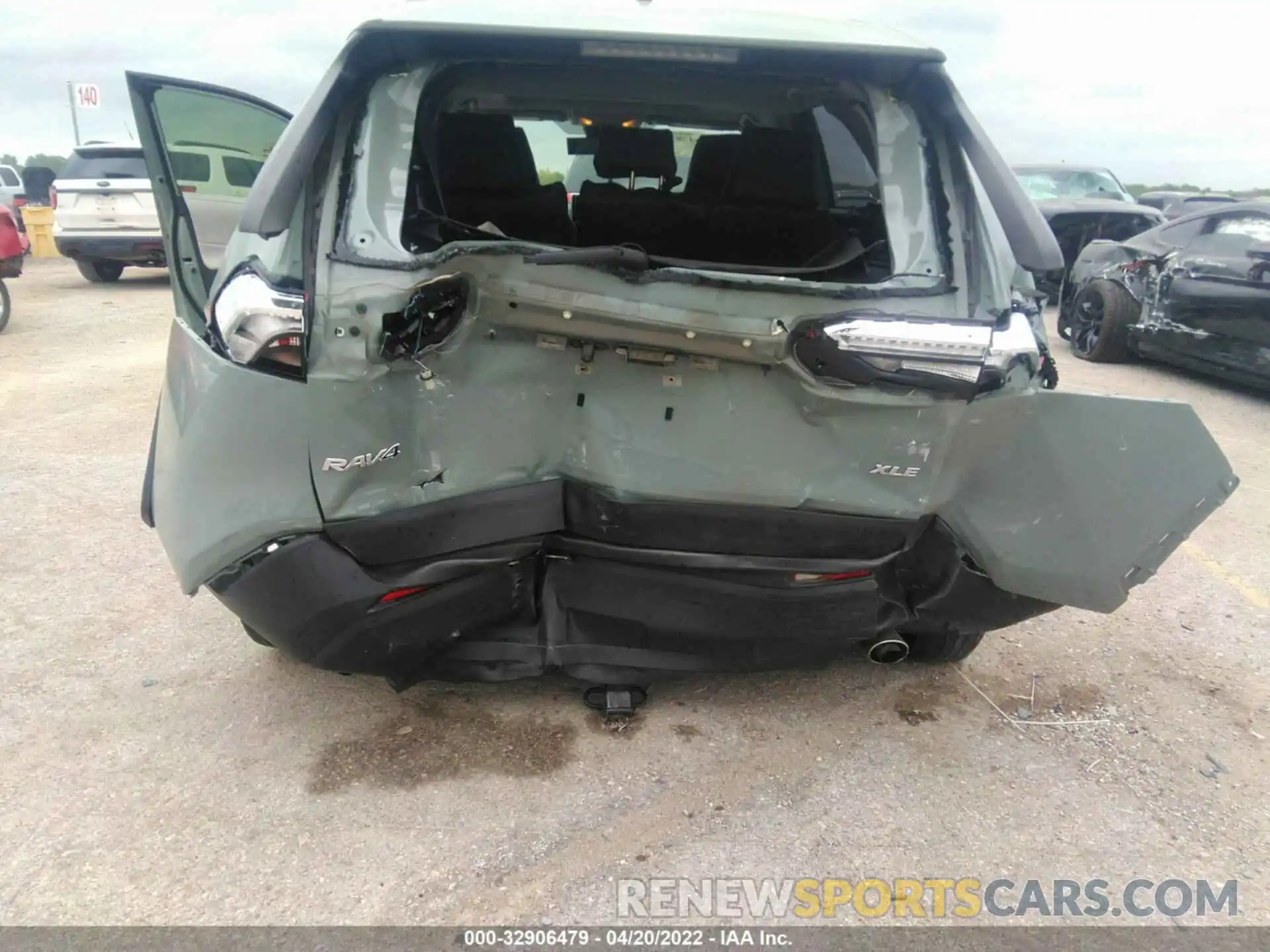 6 Photograph of a damaged car JTMW1RFVXLD521254 TOYOTA RAV4 2020