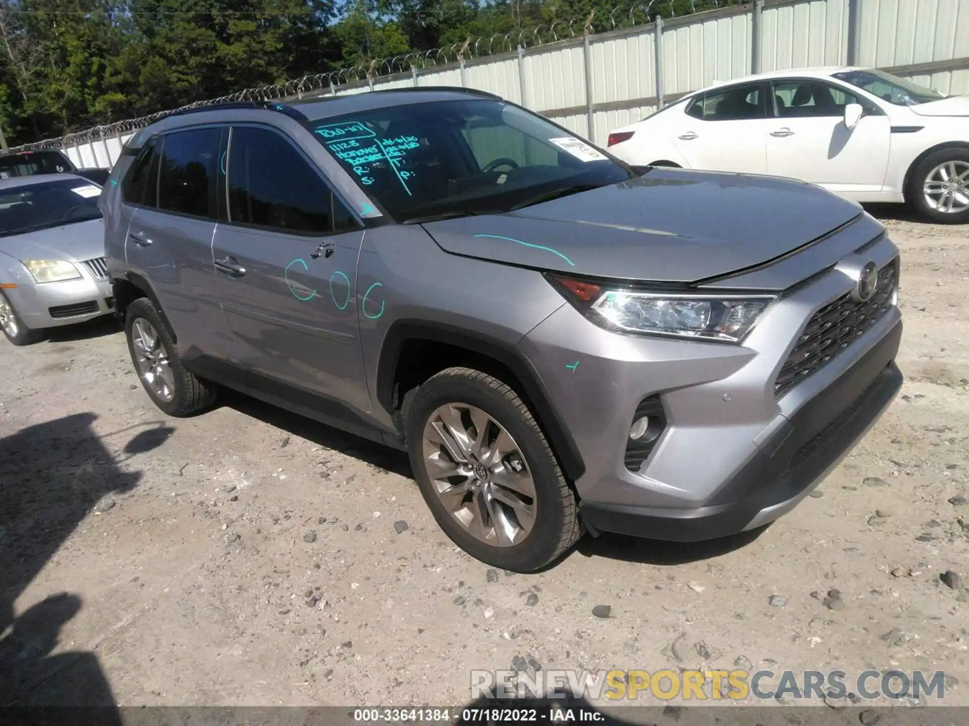 1 Photograph of a damaged car JTMY1RFV0LJ016981 TOYOTA RAV4 2020