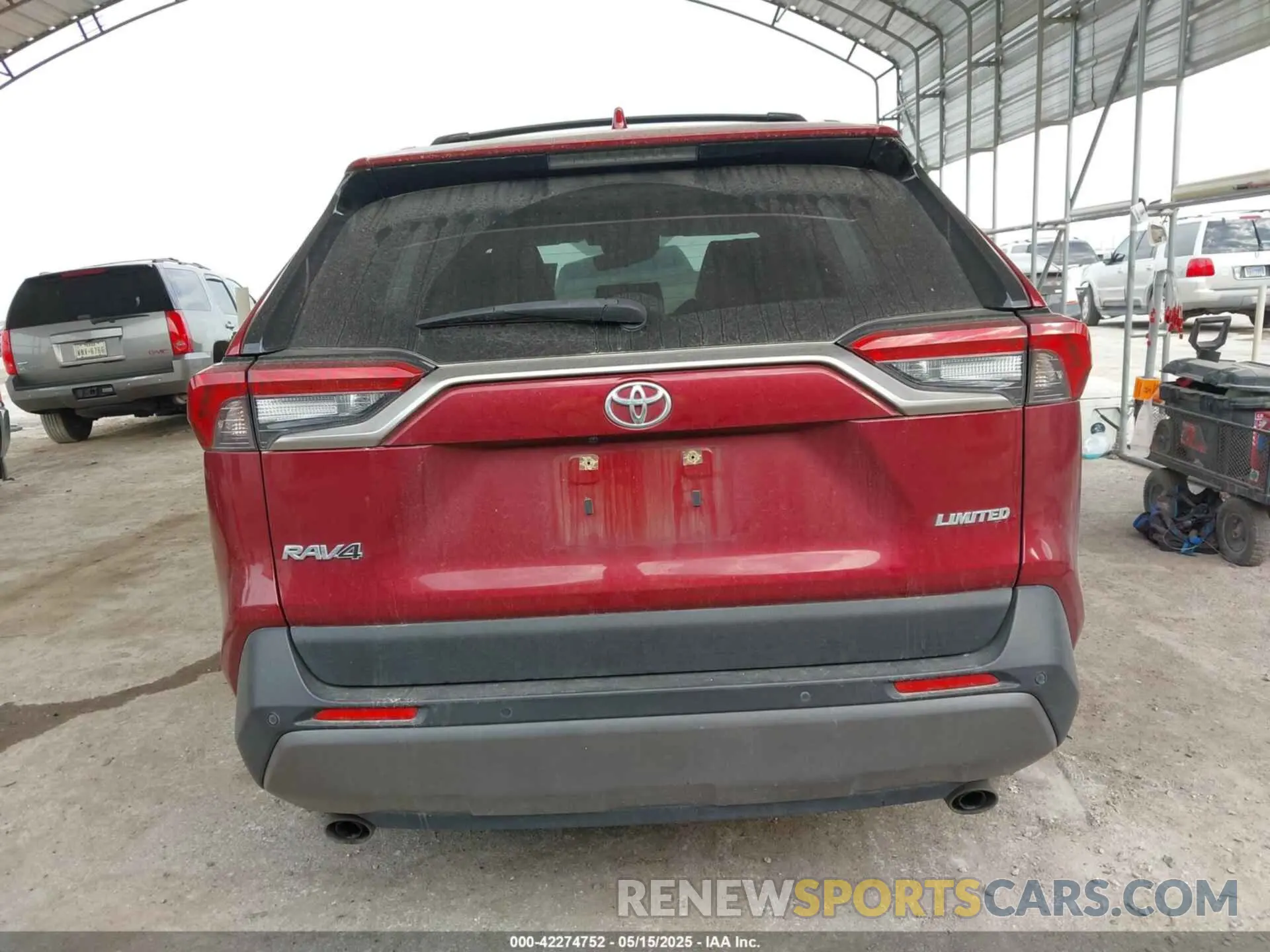 17 Photograph of a damaged car JTMY1RFV4LD047729 TOYOTA RAV4 2020