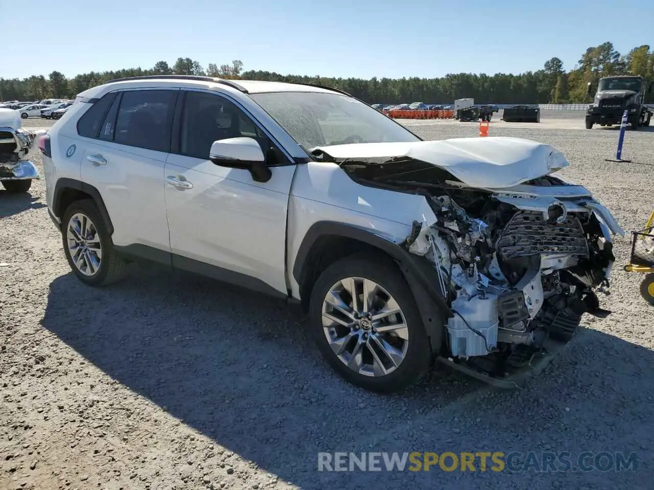 4 Photograph of a damaged car JTMY1RFV5LD056116 TOYOTA RAV4 2020