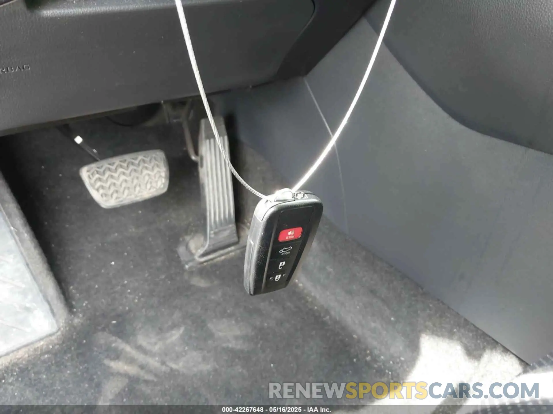 11 Photograph of a damaged car JTMY1RFV5LD518965 TOYOTA RAV4 2020