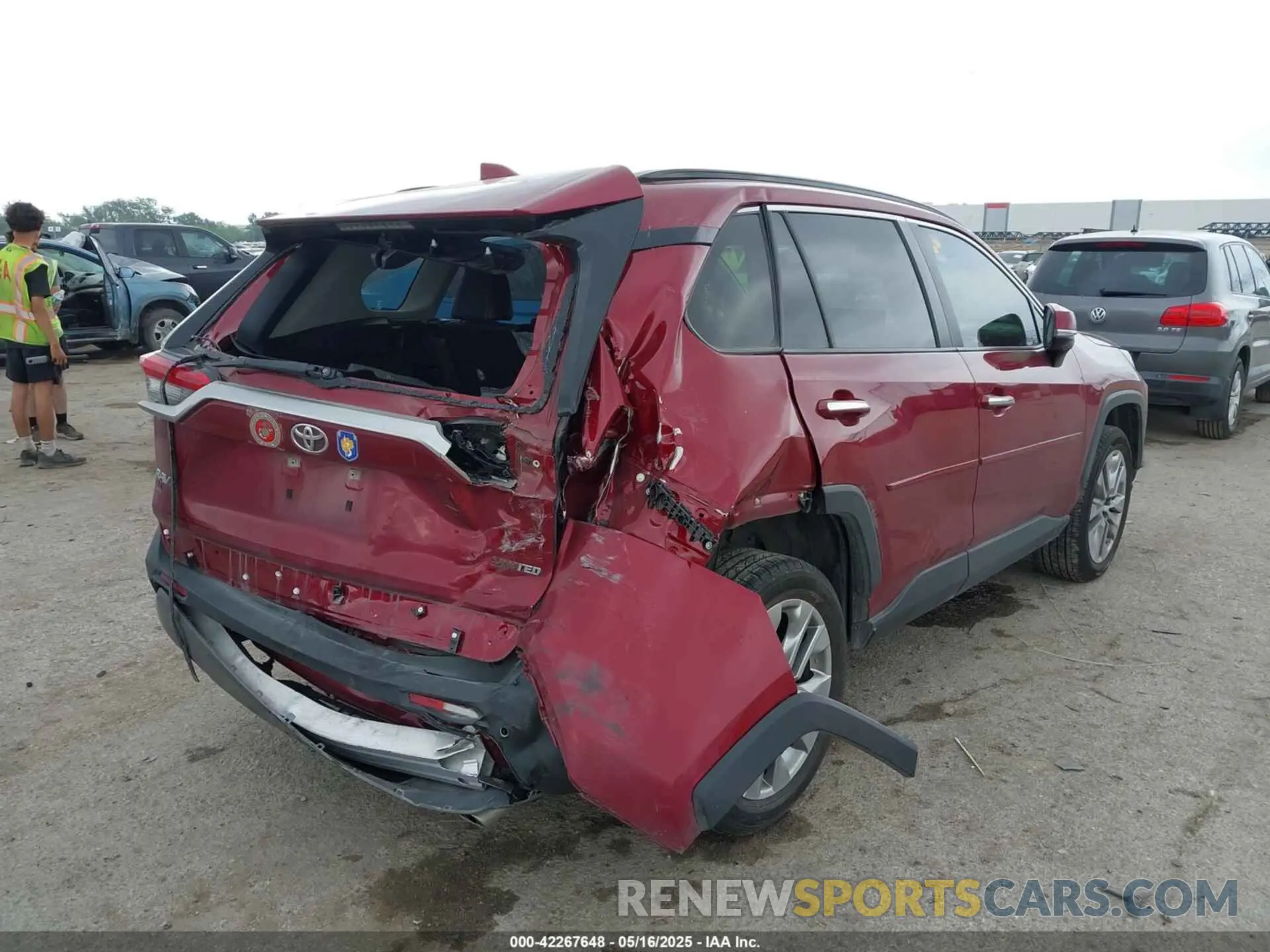 4 Photograph of a damaged car JTMY1RFV5LD518965 TOYOTA RAV4 2020