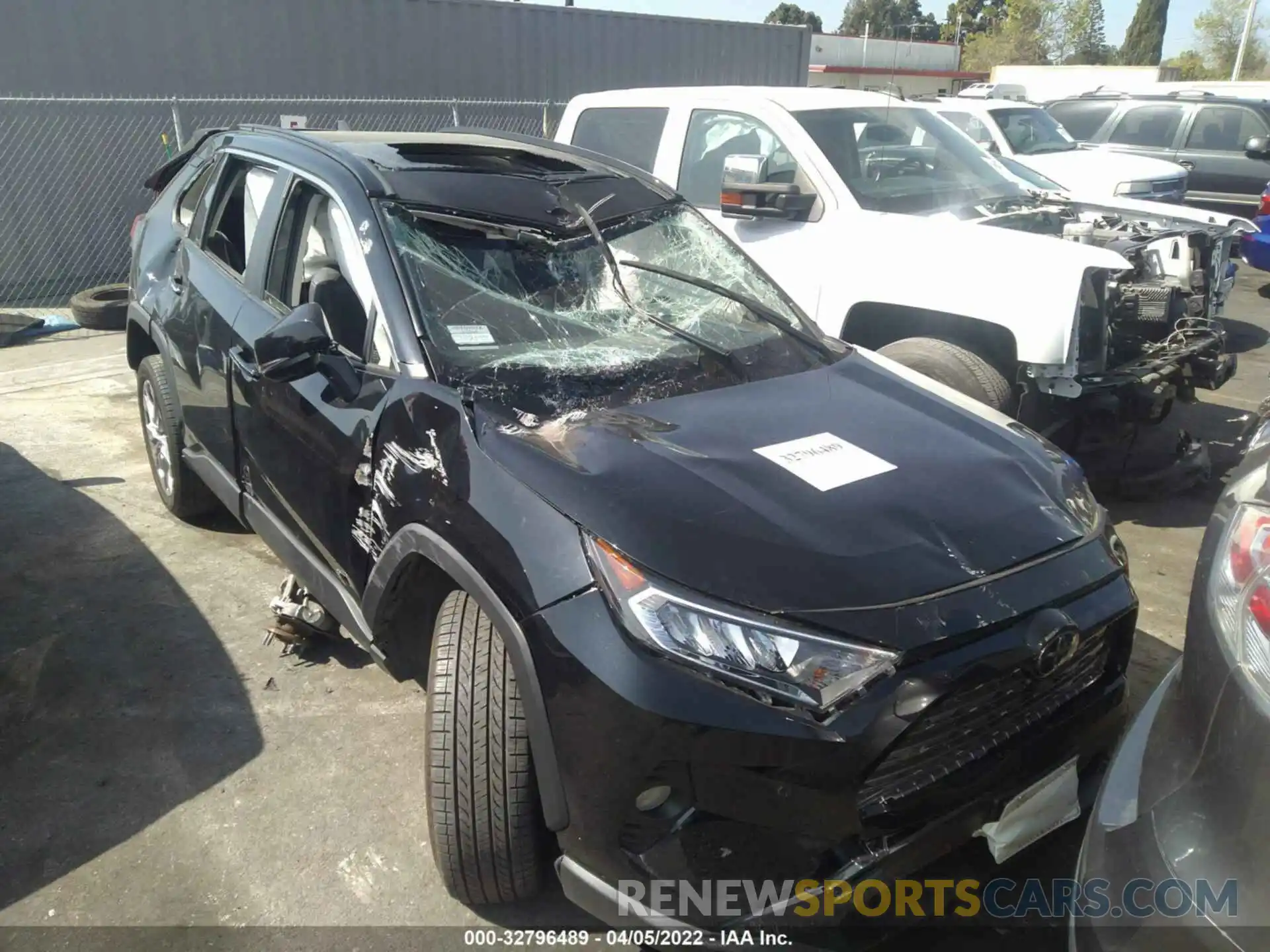 1 Photograph of a damaged car JTMY1RFV6LD520028 TOYOTA RAV4 2020