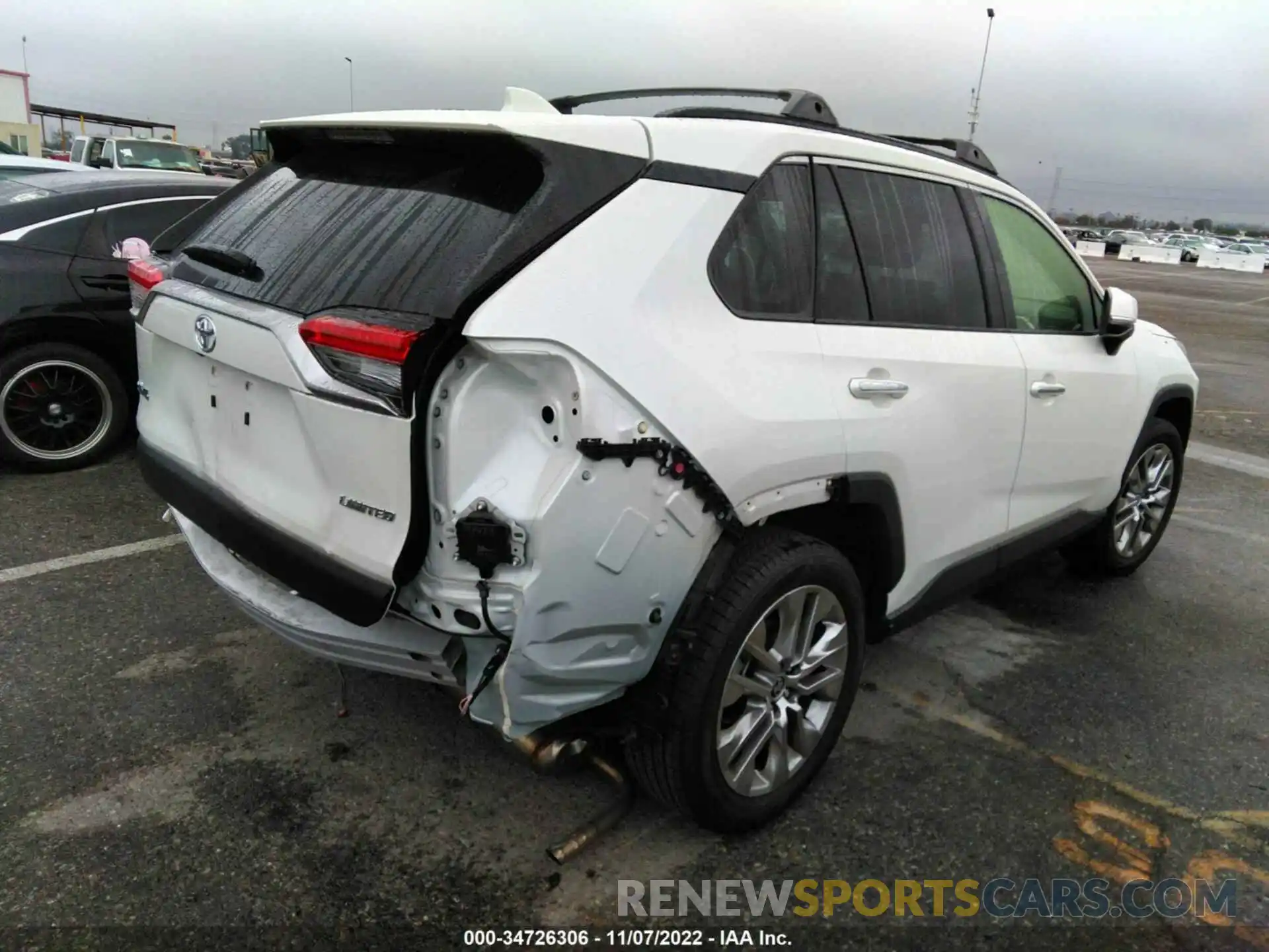 4 Photograph of a damaged car JTMY1RFV6LD520594 TOYOTA RAV4 2020