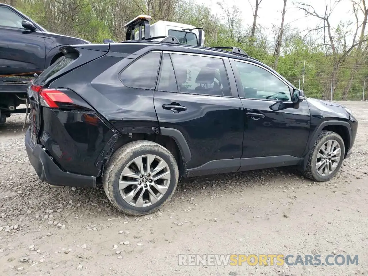 3 Photograph of a damaged car 2T3A1RFV0MC194458 TOYOTA RAV4 2021