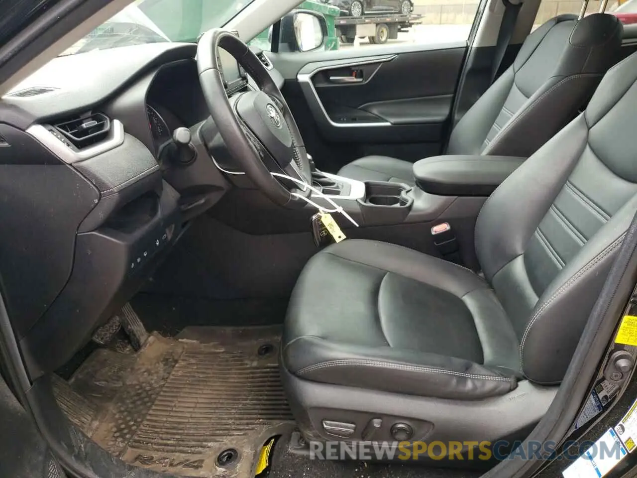 7 Photograph of a damaged car 2T3A1RFV0MC194458 TOYOTA RAV4 2021