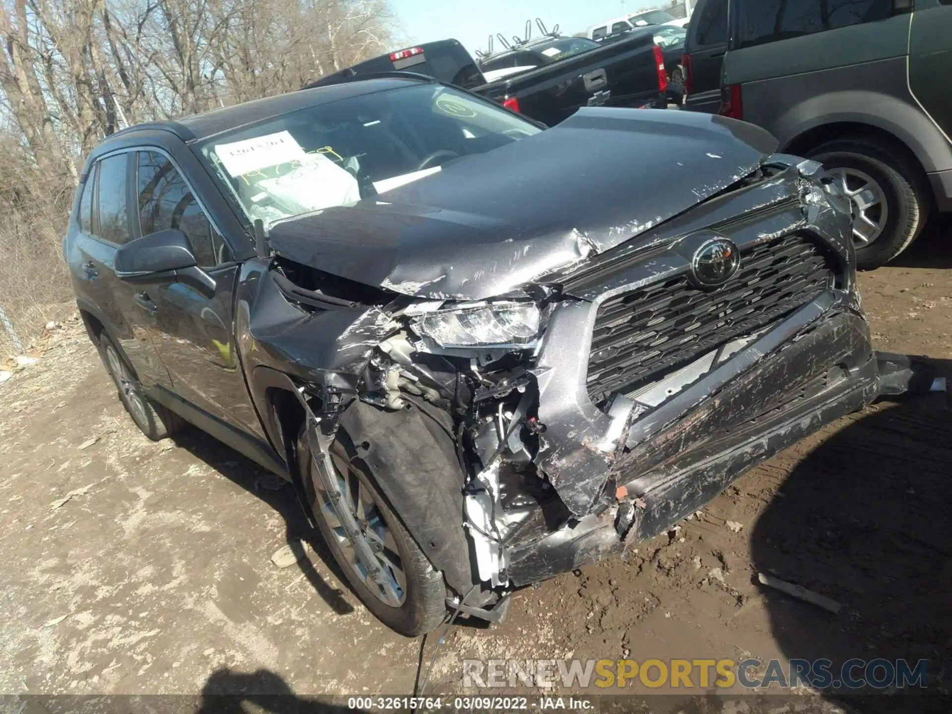 1 Photograph of a damaged car 2T3A1RFV0MC197859 TOYOTA RAV4 2021