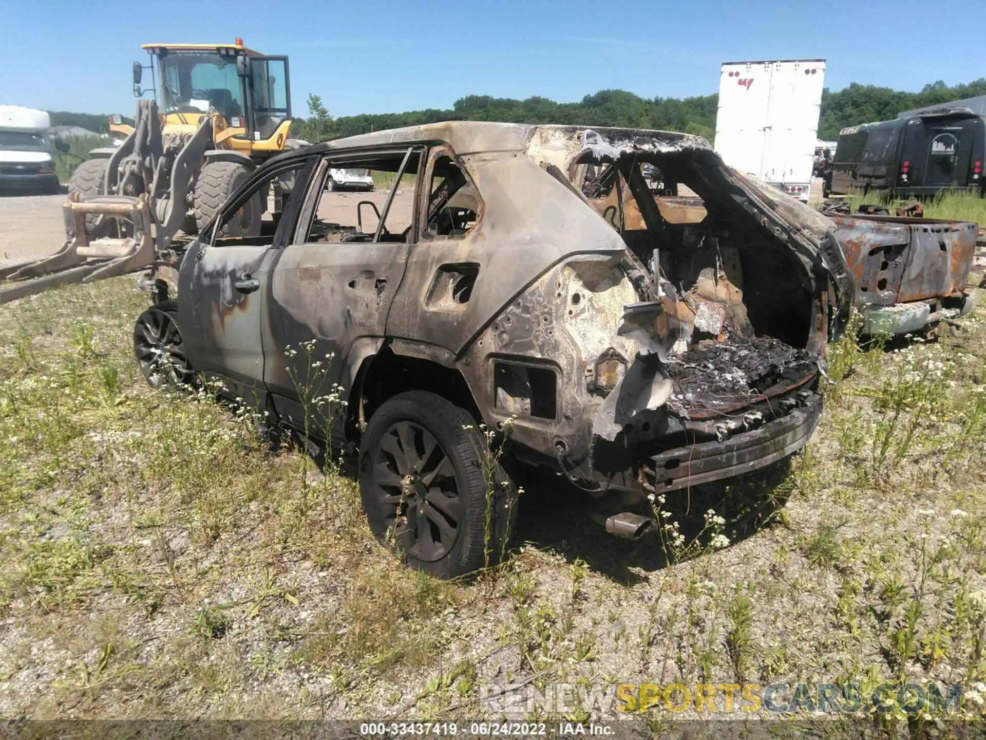 3 Photograph of a damaged car 2T3A1RFV0MW183510 TOYOTA RAV4 2021