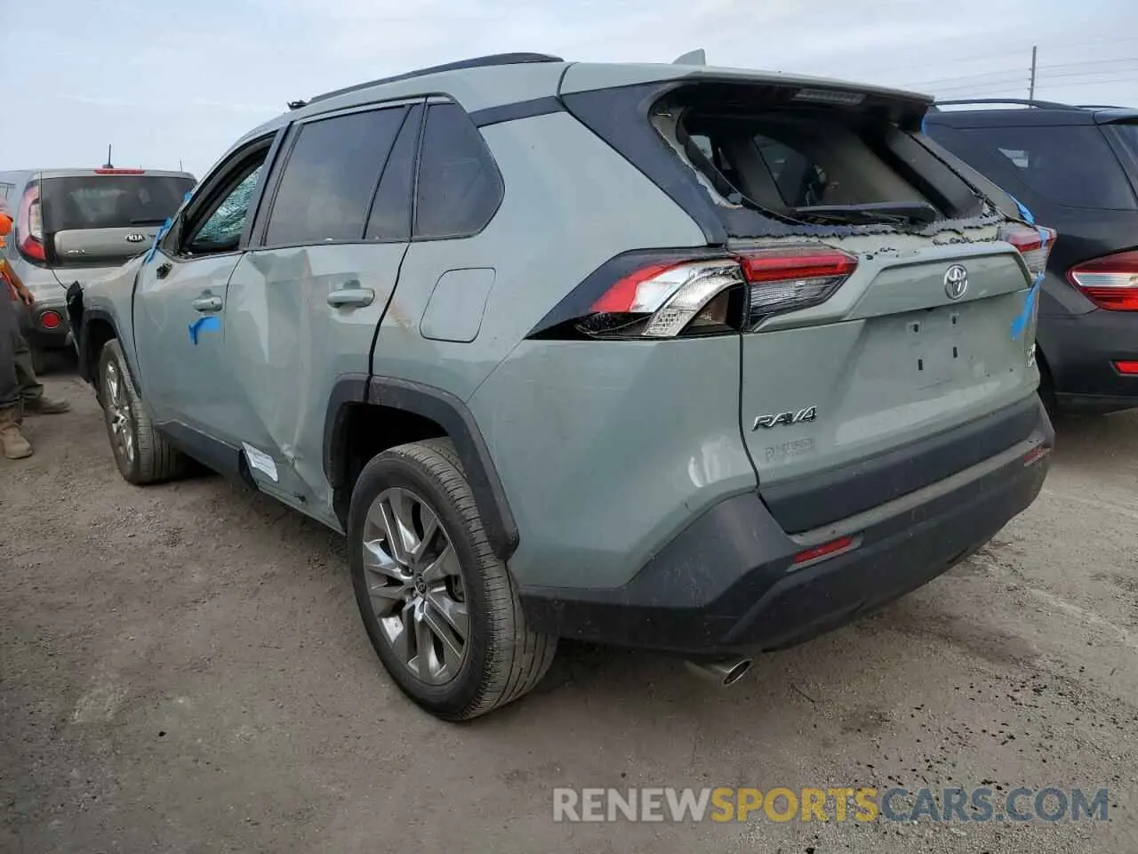 2 Photograph of a damaged car 2T3A1RFV0MW184091 TOYOTA RAV4 2021