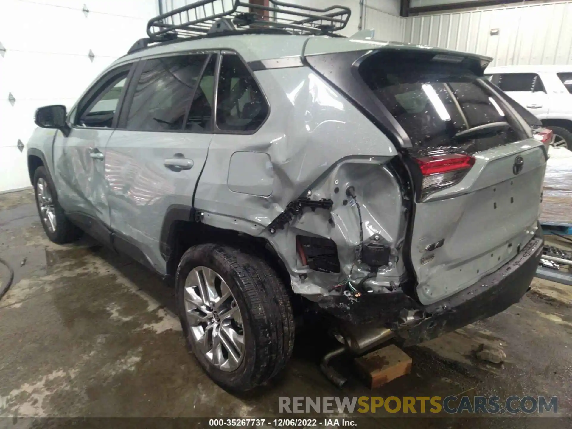 3 Photograph of a damaged car 2T3A1RFV0MW248050 TOYOTA RAV4 2021