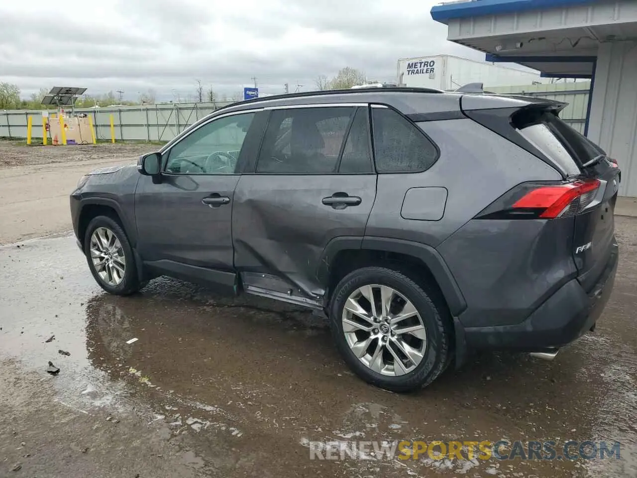 2 Photograph of a damaged car 2T3A1RFV1MC161114 TOYOTA RAV4 2021