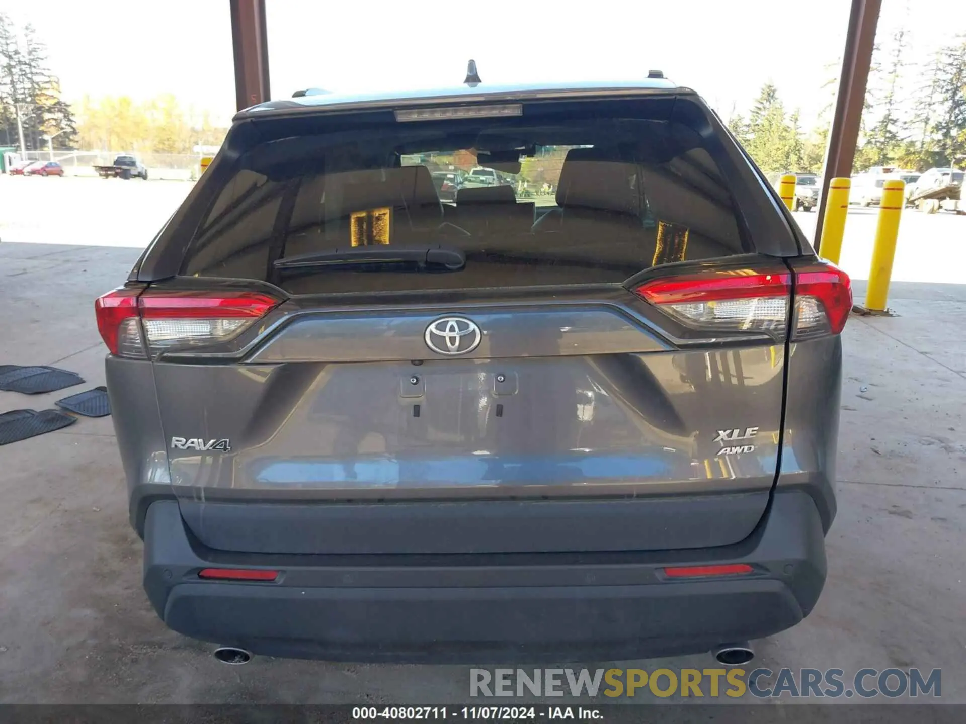 16 Photograph of a damaged car 2T3A1RFV1MC171710 TOYOTA RAV4 2021