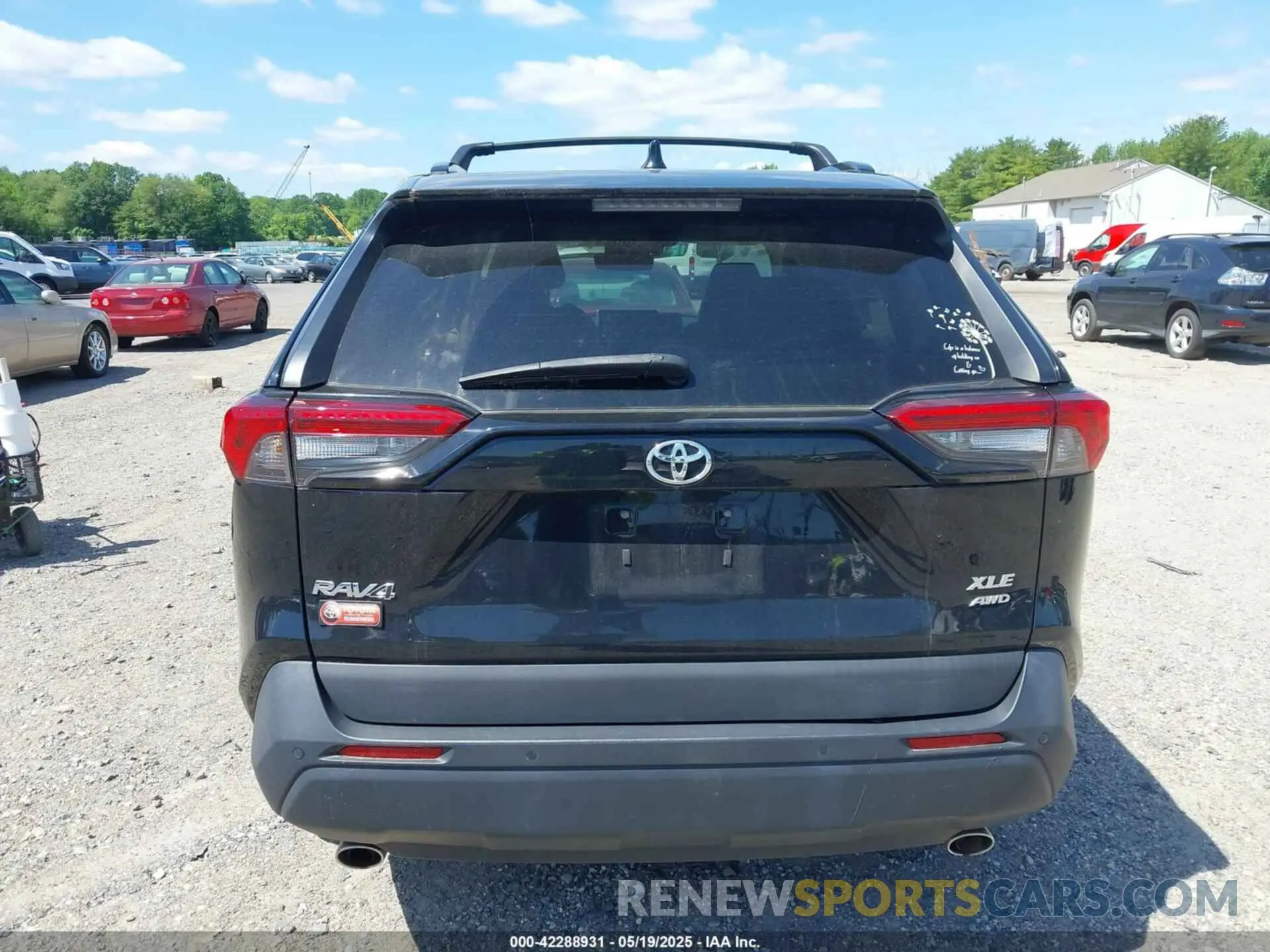 17 Photograph of a damaged car 2T3A1RFV1MC247524 TOYOTA RAV4 2021