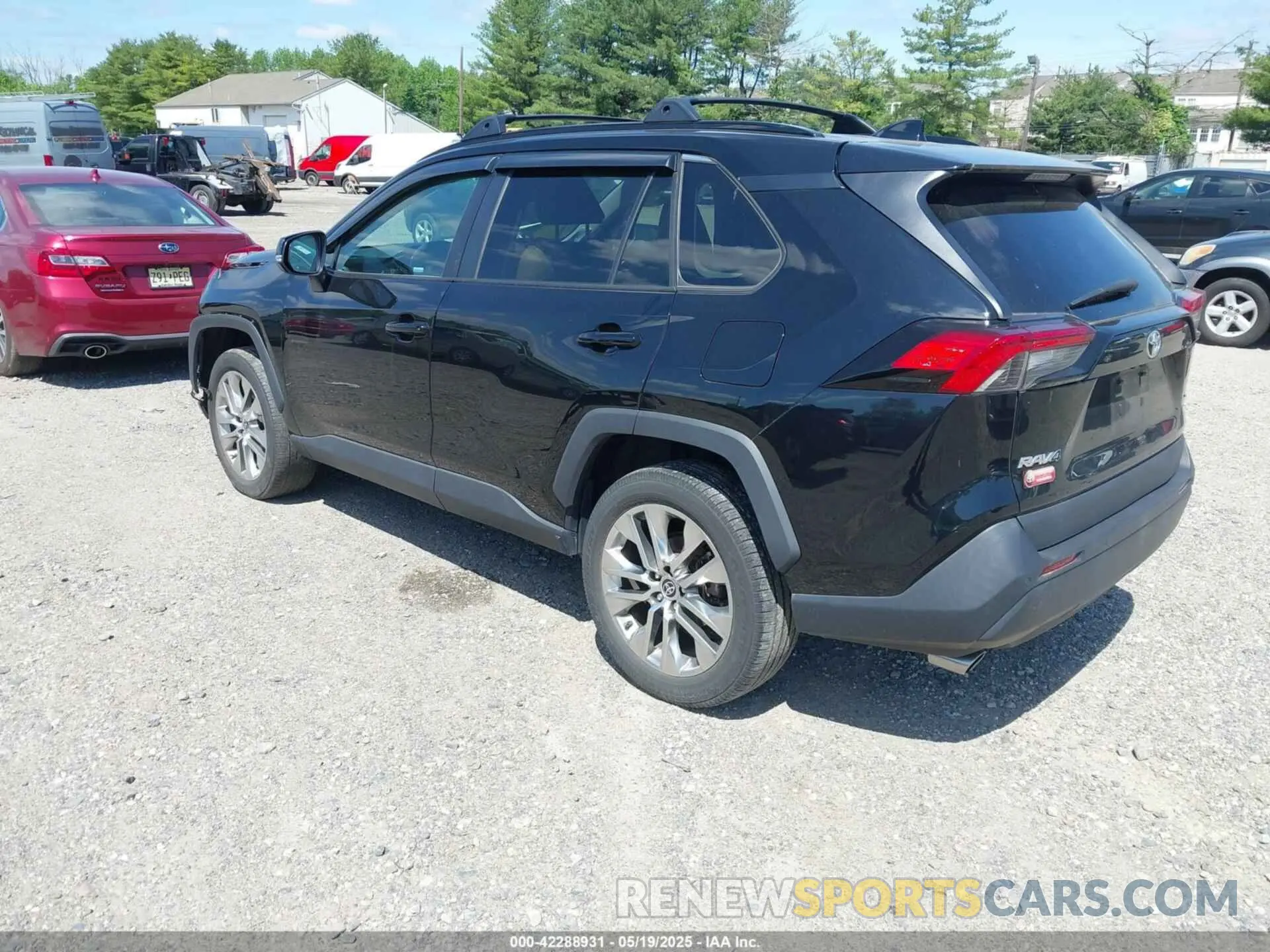 3 Photograph of a damaged car 2T3A1RFV1MC247524 TOYOTA RAV4 2021