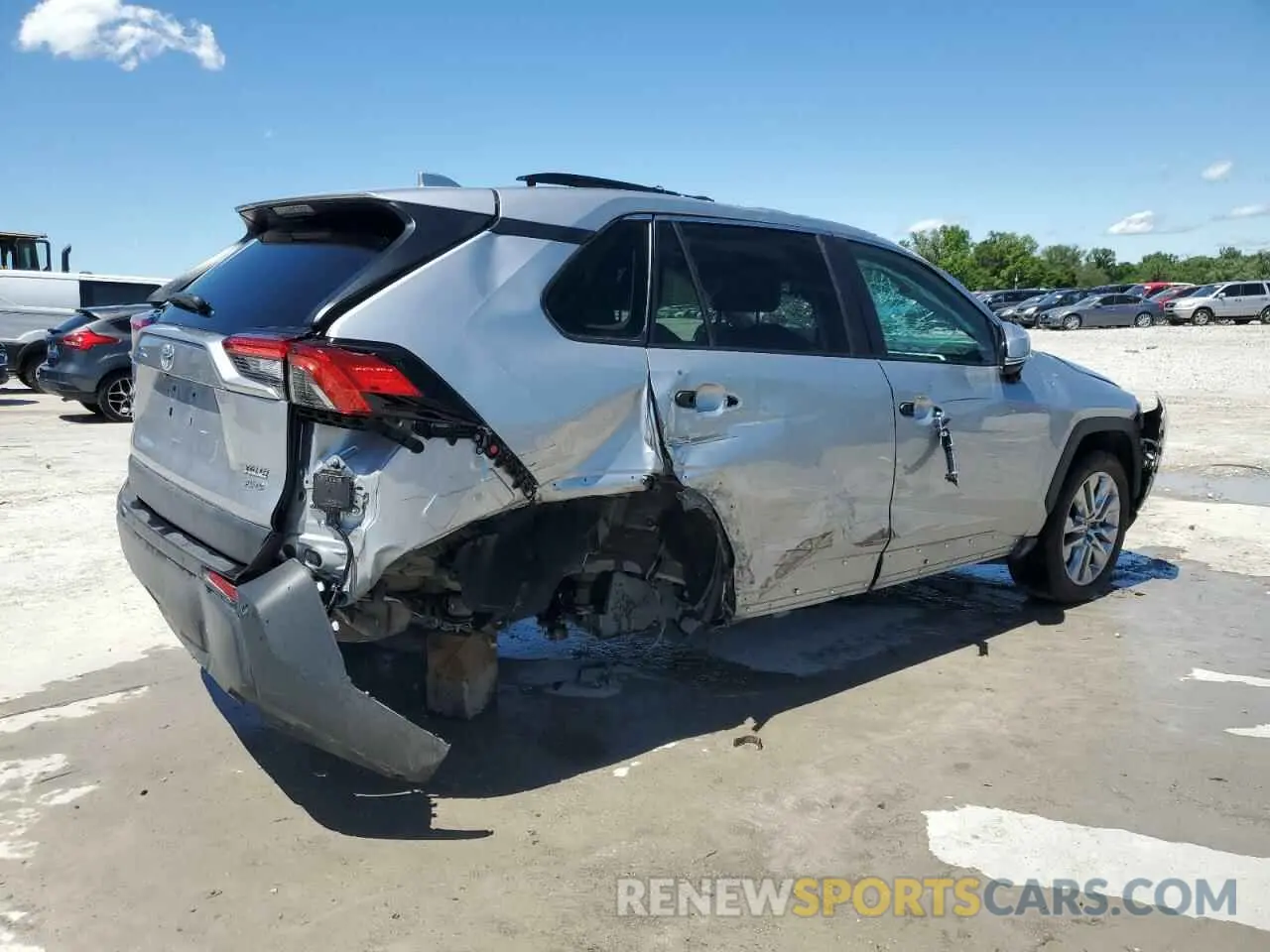 3 Photograph of a damaged car 2T3A1RFV1MC252352 TOYOTA RAV4 2021