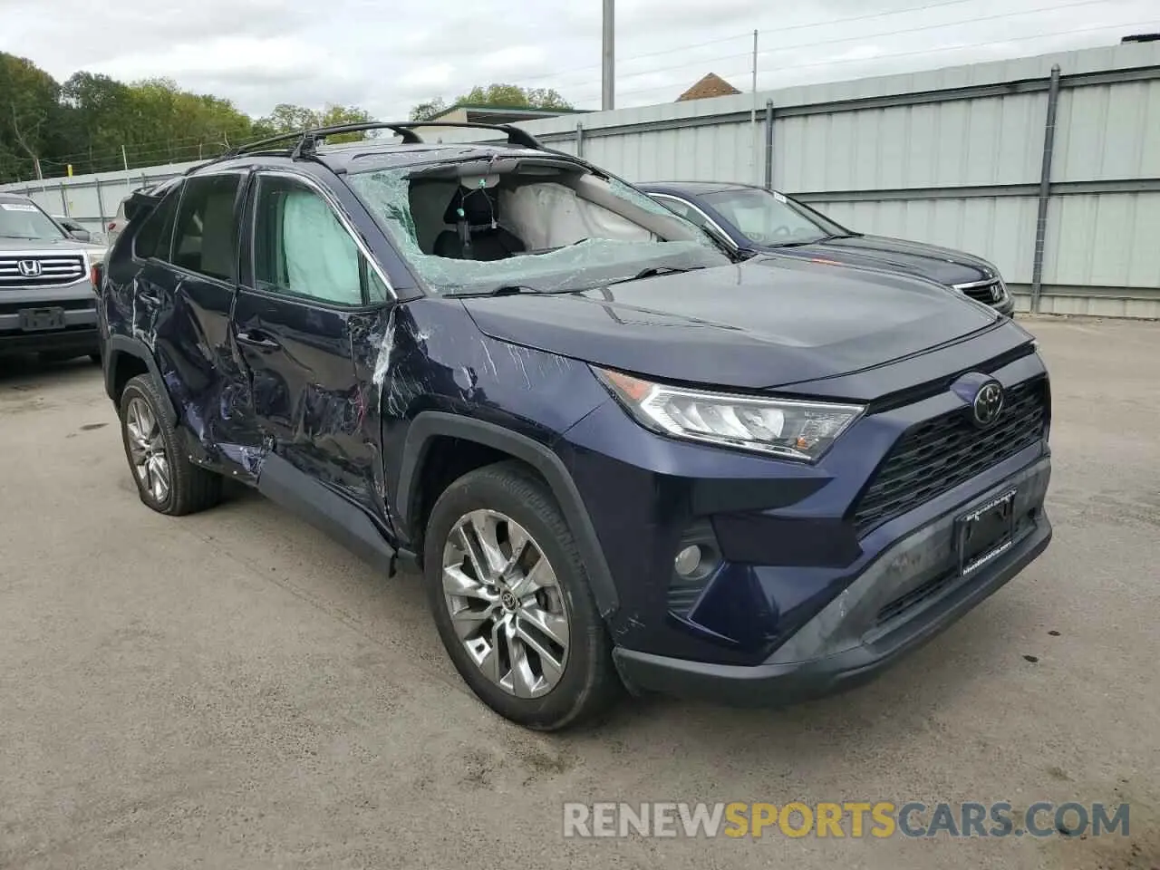 4 Photograph of a damaged car 2T3A1RFV1MW171589 TOYOTA RAV4 2021
