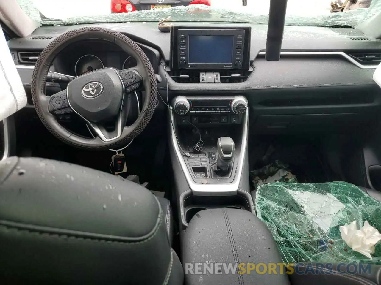 8 Photograph of a damaged car 2T3A1RFV1MW171589 TOYOTA RAV4 2021