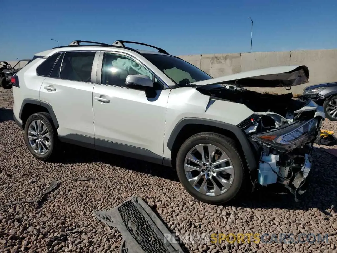 4 Photograph of a damaged car 2T3A1RFV1MW179465 TOYOTA RAV4 2021